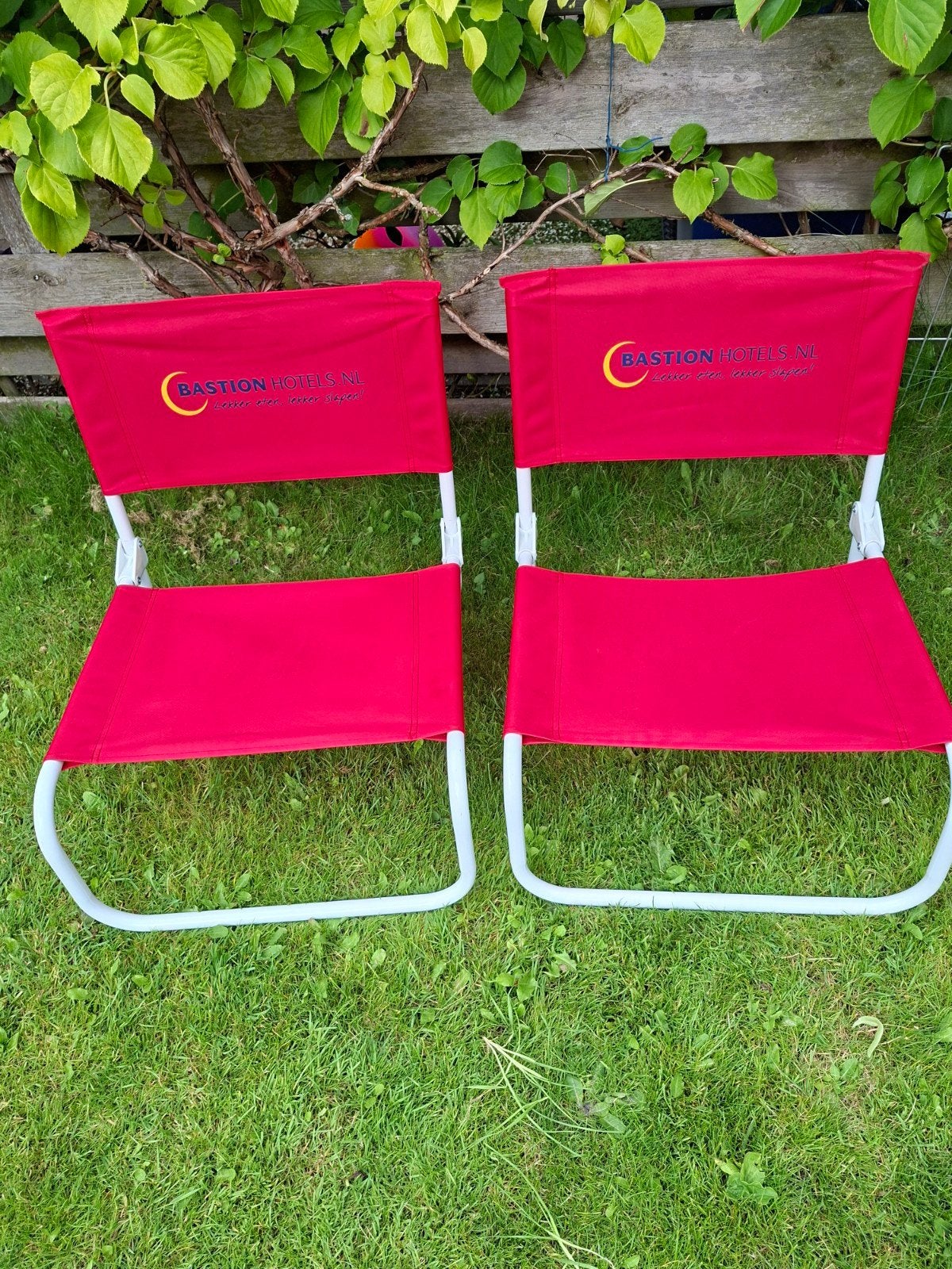 2 strandstoeltjes nog als nieuw, Tuin en Terras, Tuinstoelen, Ophalen, Zo goed als nieuw, Textileen, Inklapbaar