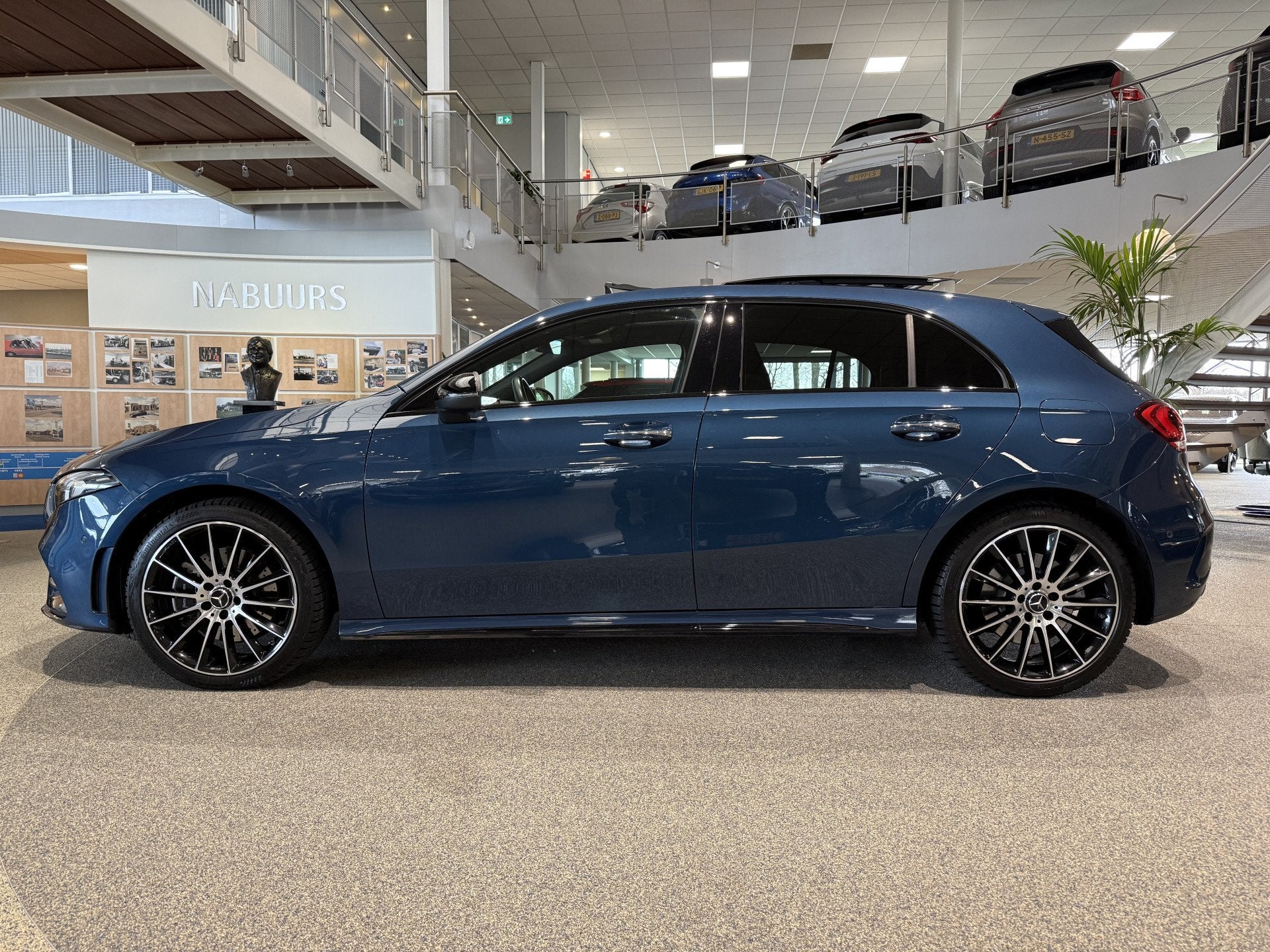 Mercedes-Benz A-Klasse 250 e AMG Limited NL auto, Pano, 19in, Auto's, Mercedes-Benz, 12 maanden, Gebruikt, Euro 6, 4 cilinders