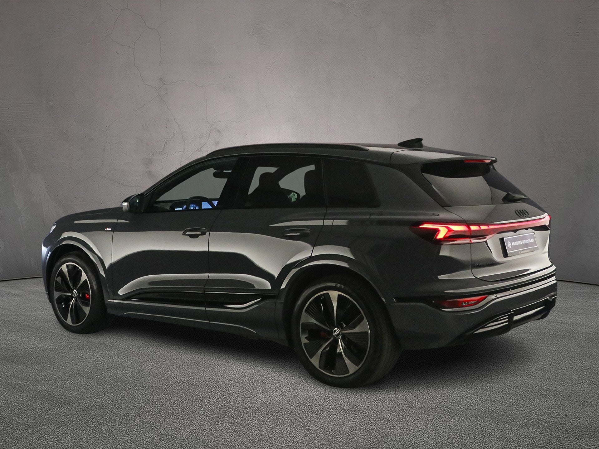 Audi Q6 e-tron, Automaat, 2000 kg, 2100 kg, SUV of Terreinwagen