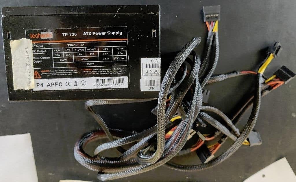 ATX Voeding Techsolo 730W [V158] 8-8, Ophalen of Verzenden, Gebruikt