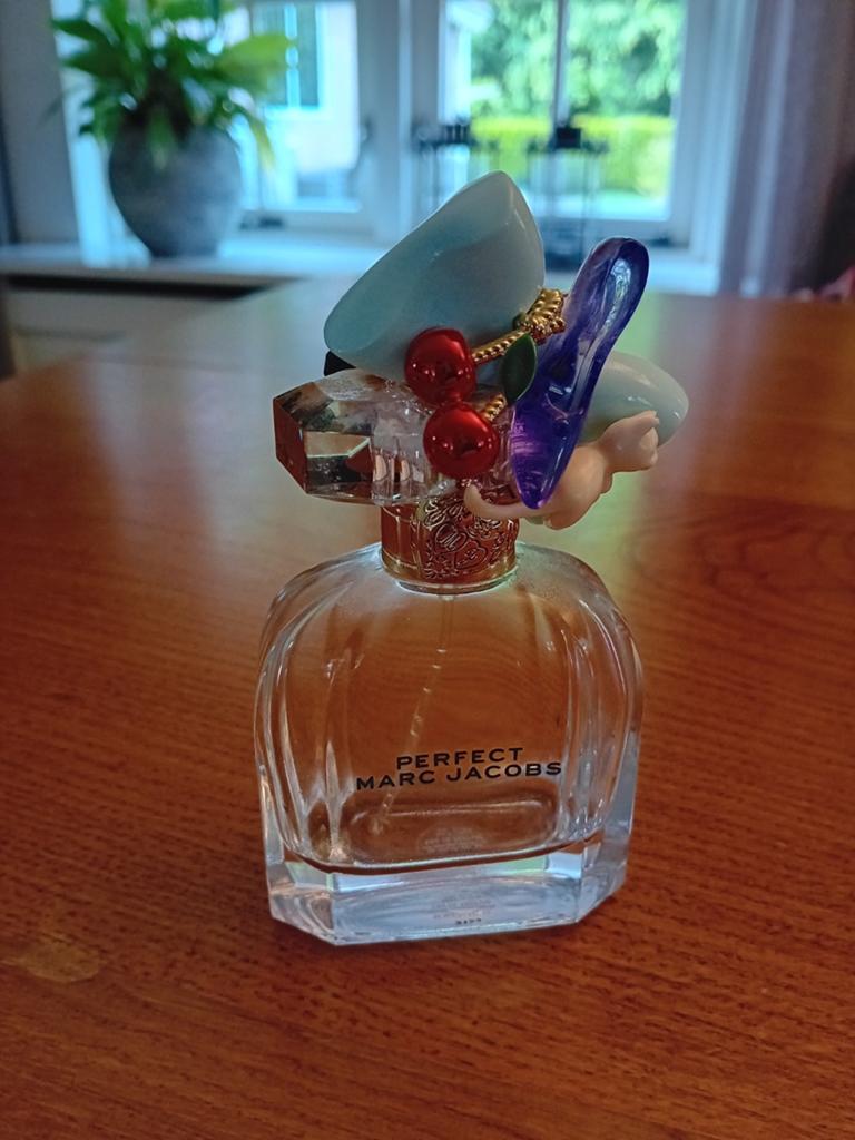 Parfumflesje Marc Jacobs voor verzameling, leeg, Sieraden, Tassen en Uiterlijk, Uiterlijk | Parfum, Ophalen of Verzenden