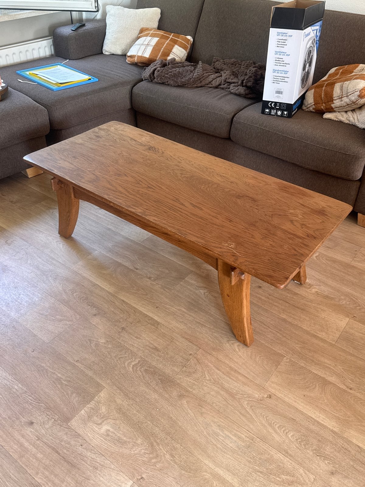 Gratis af te halen: Houten salontafel in Sittard, Ophalen, Gebruikt, 100 tot 150 cm, 50 tot 100 cm