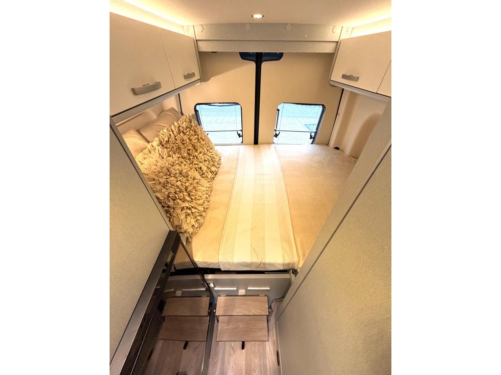 Hymer Free 600 S MERCEDES AUTOMAAT DWARSBED + HEFDAK 5.99M, Automaat, Bedrijf, Diesel, Hymer