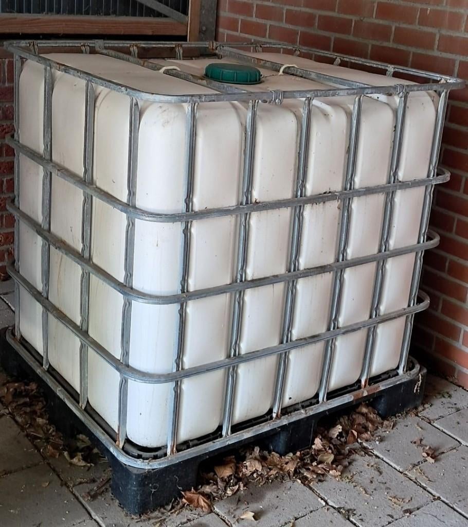 Watertank 1.000 ltr nooit gebruikt op pallet kompleet, Tuin en Terras, Regentonnen, Kunststof, Met kraantje, 150 liter of meer
