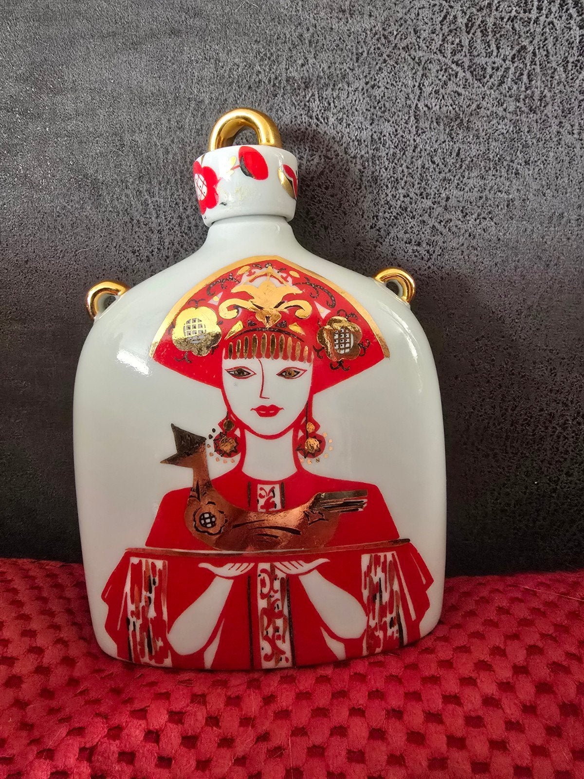 Lemonosov (wodka) karaf uit USSR, Ophalen