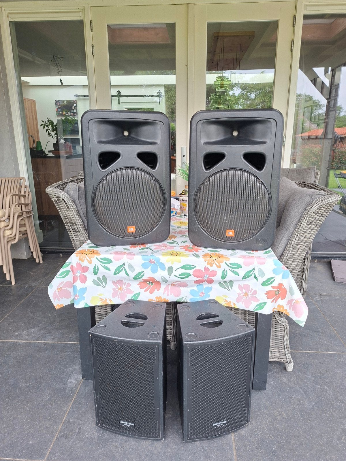 JBL EON1500 2-weg Speaker / Stage Monitor (2 stuks), 150 watt of meer, Gebruikt, JBL, Overige typen
