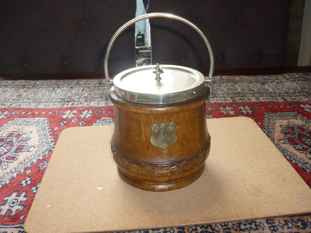Antieke Engelse eikenhouten koekjespot circa 1900, Verzamelen, Blikken, Zo goed als nieuw, Koek(jes), Overige merken, Ophalen of Verzenden