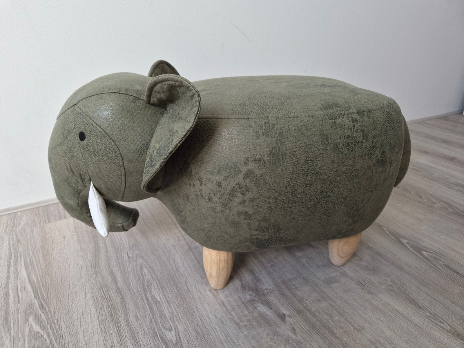 Leuke olifant poef - Voetenbankje - Kinderkamer, Ophalen, Groen, Gebruikt, Overige stijlen