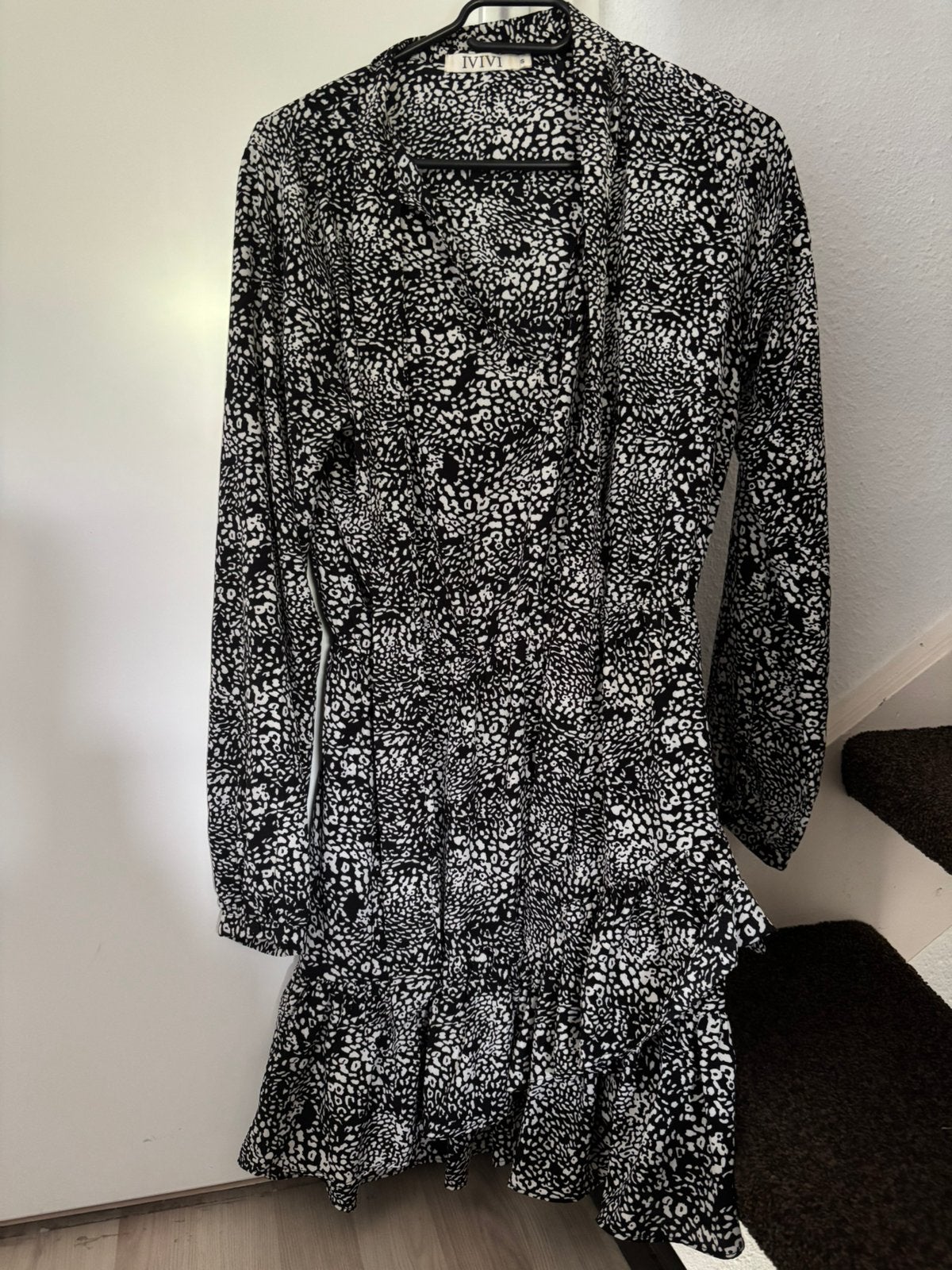 Zwart, witte jurk met lange mouwen, Meerkleurig, Ophalen of Verzenden, Zo goed als nieuw, Maat 36 (S)