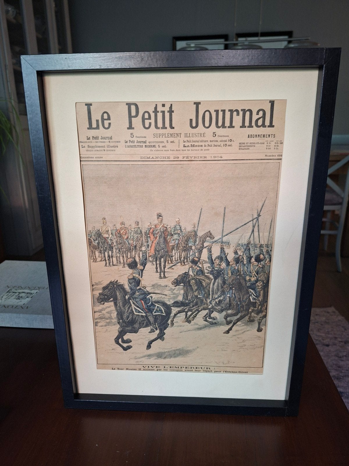Ingelijst exemplaar van Franse krant, Ophalen of Verzenden
