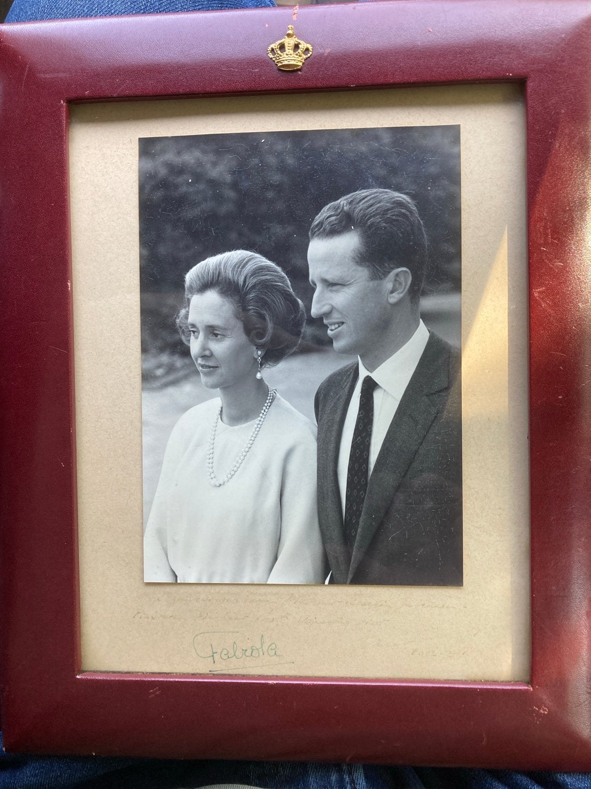 Gesigneerde foto Koning Boudewijn en Koningin Fabiola, Ophalen, 1960 tot 1980, Gebruikt, Foto