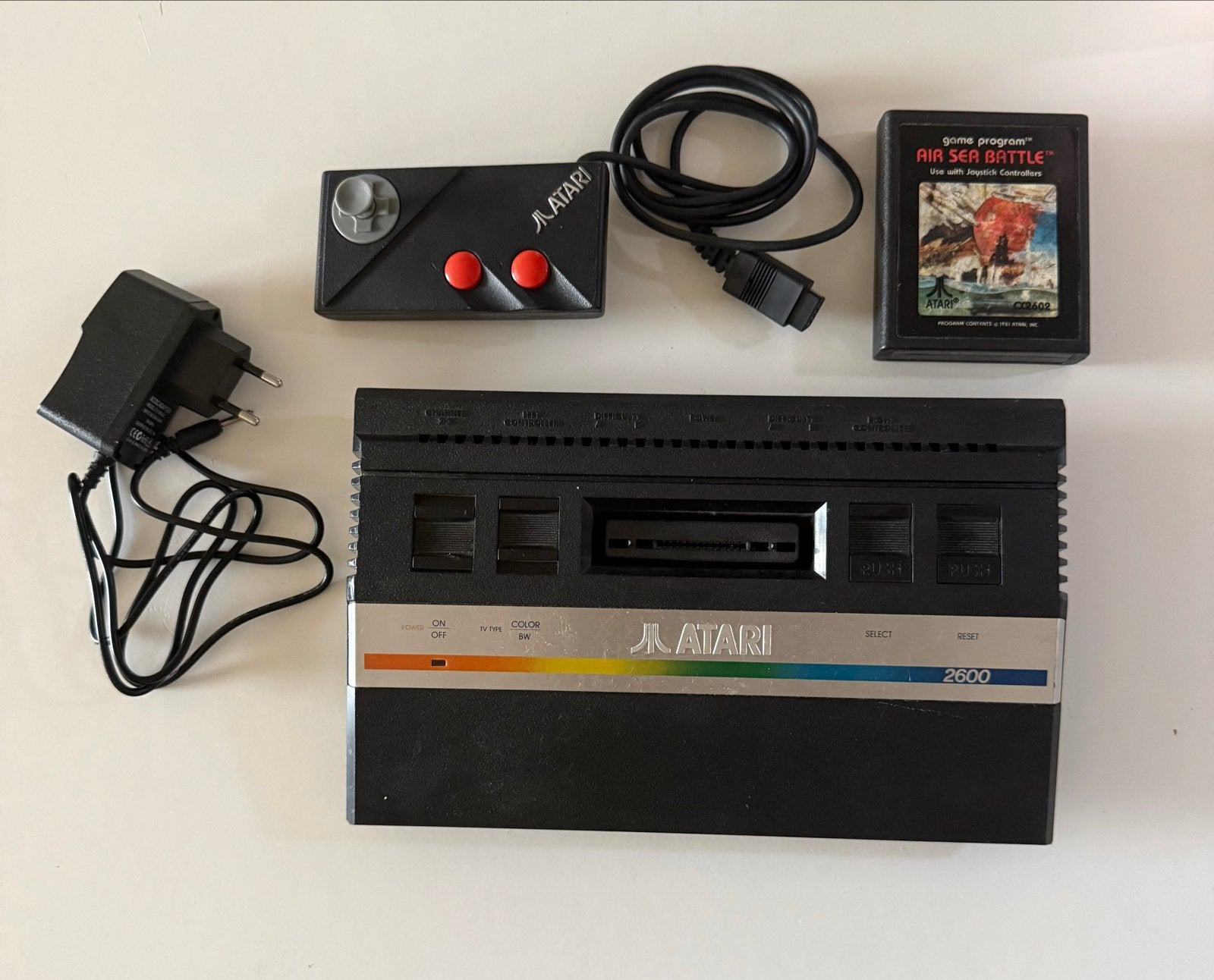 Atari 2600 met spel en 1 controller, Spelcomputers en Games, Spelcomputers | Atari, Ophalen of Verzenden, Met 1 controller, Atari 2600
