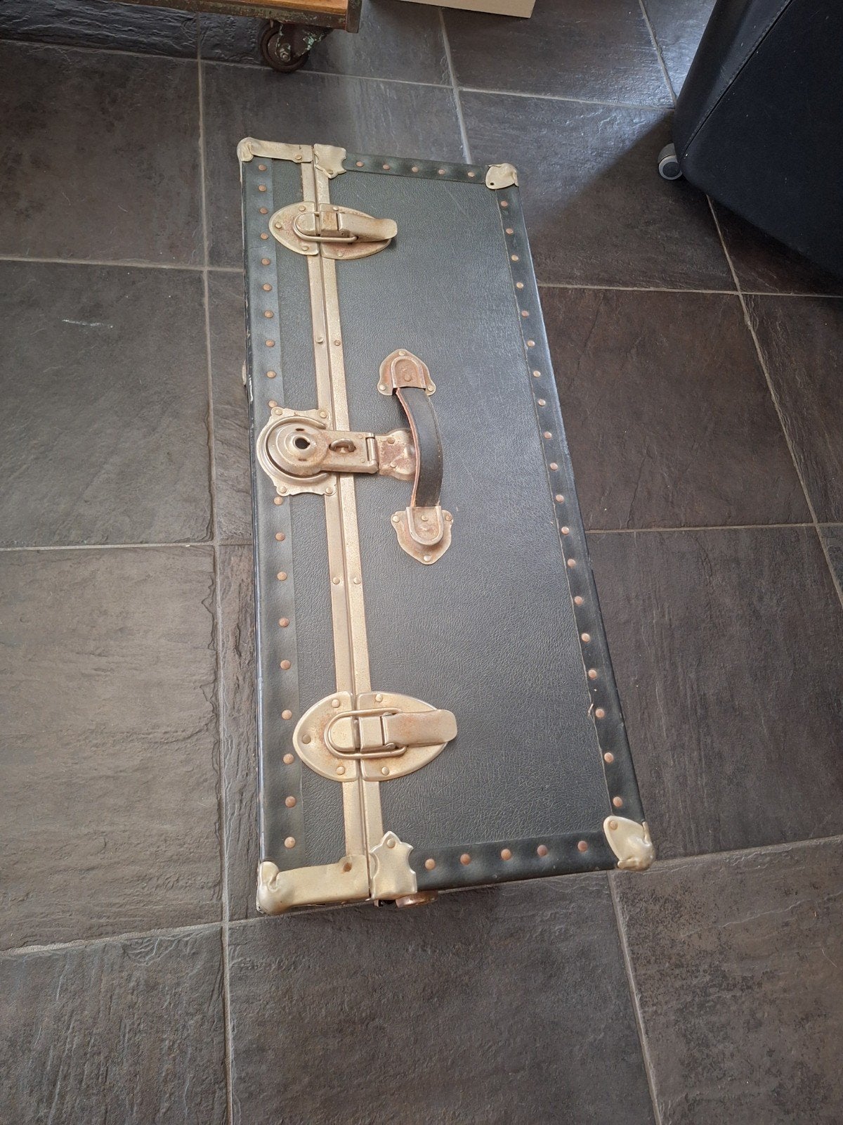 Vintage Hutkoffer - Decoratieve Opbergkist, Antiek en Kunst, Antiek | Woonaccessoires, Ophalen