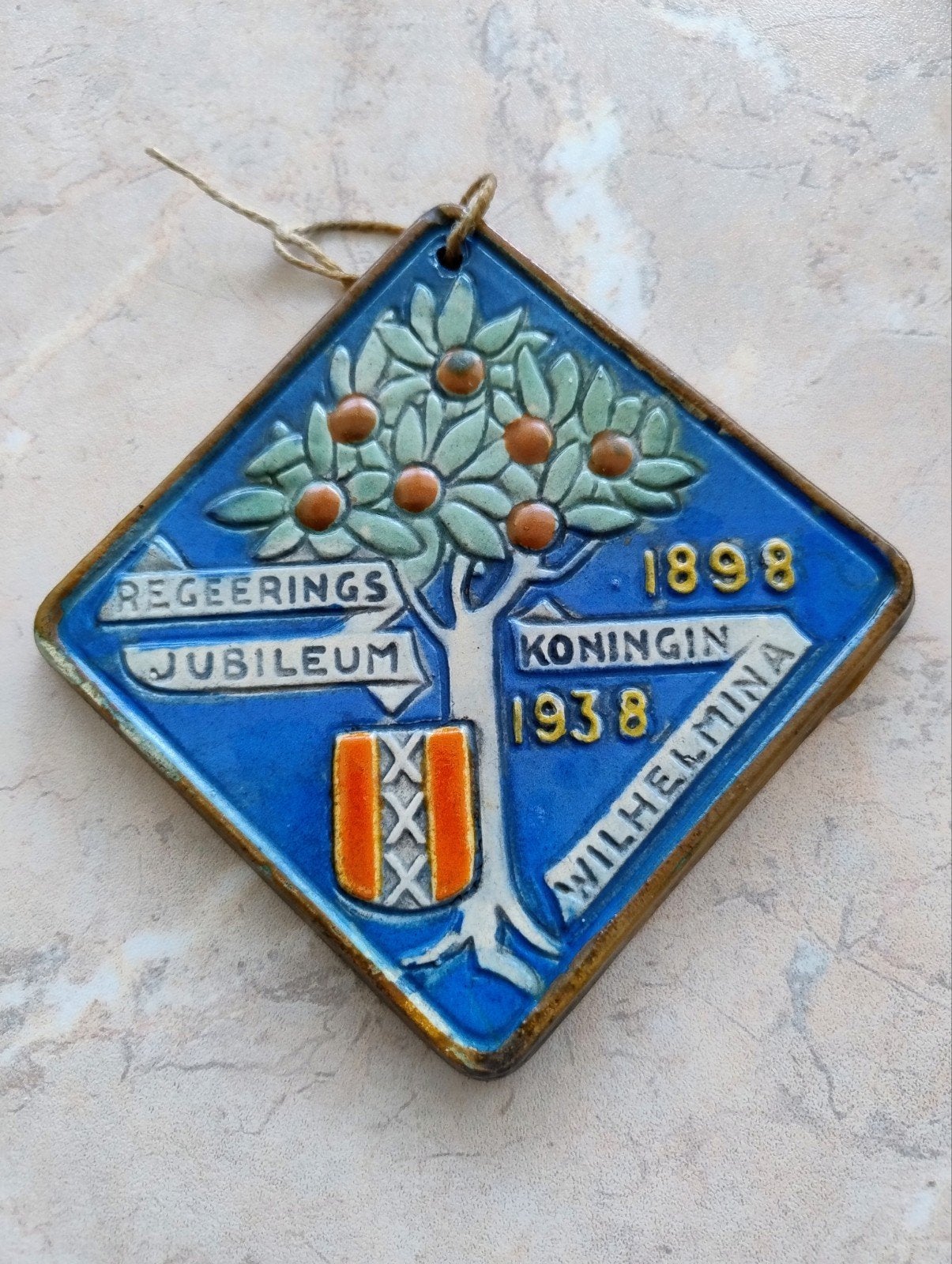 Tegeltjes Wilhelmina regerings jubileum, Verzamelen, Ophalen, Zo goed als nieuw, Nederland, Servies