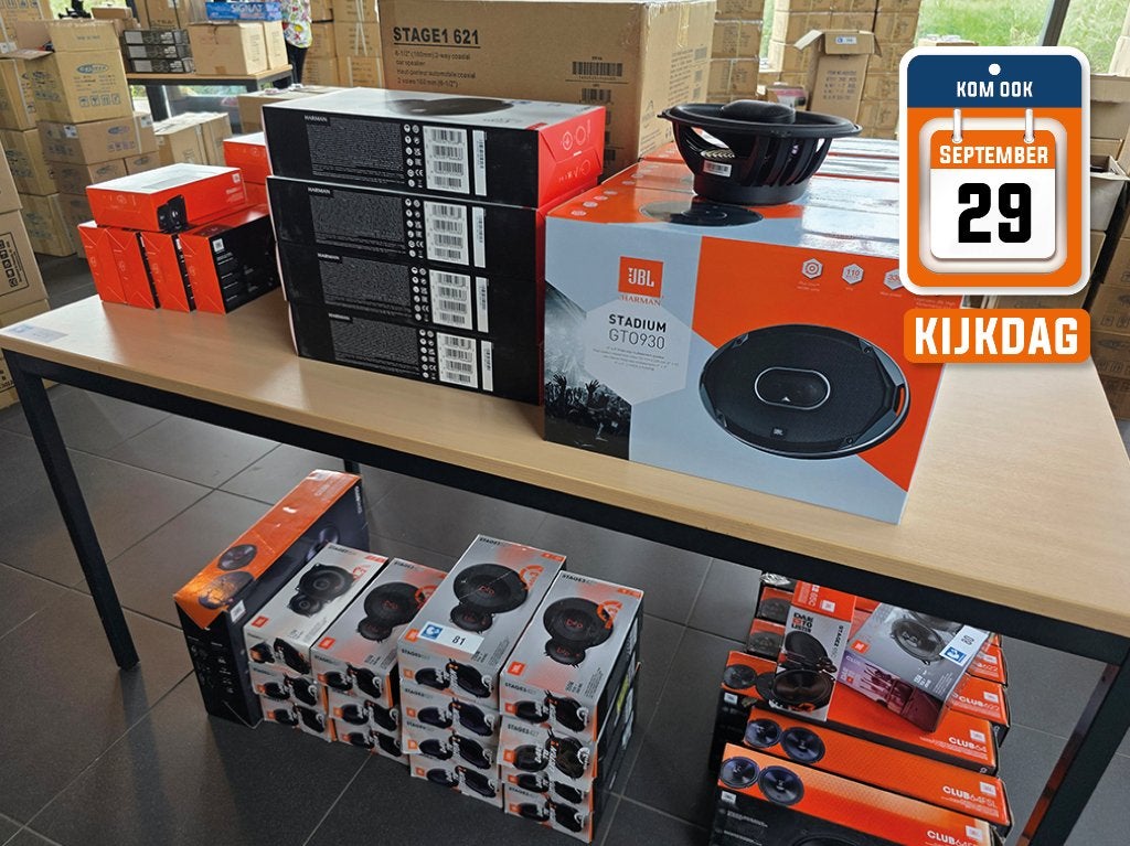 Reorganisatieveiling webshop en winkel CaRadio Heerhugowaard, Ophalen