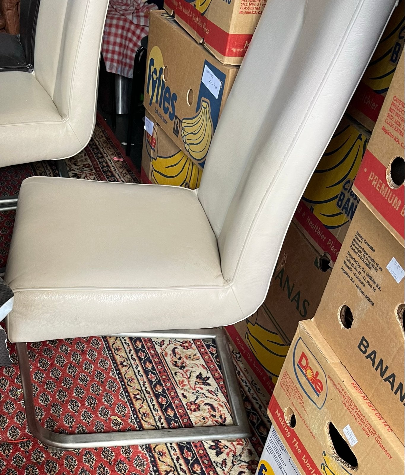 Moderne eetkamerstoel - Crème leer met metalen frame, Ophalen, Gebruikt, Overige kleuren, Leer