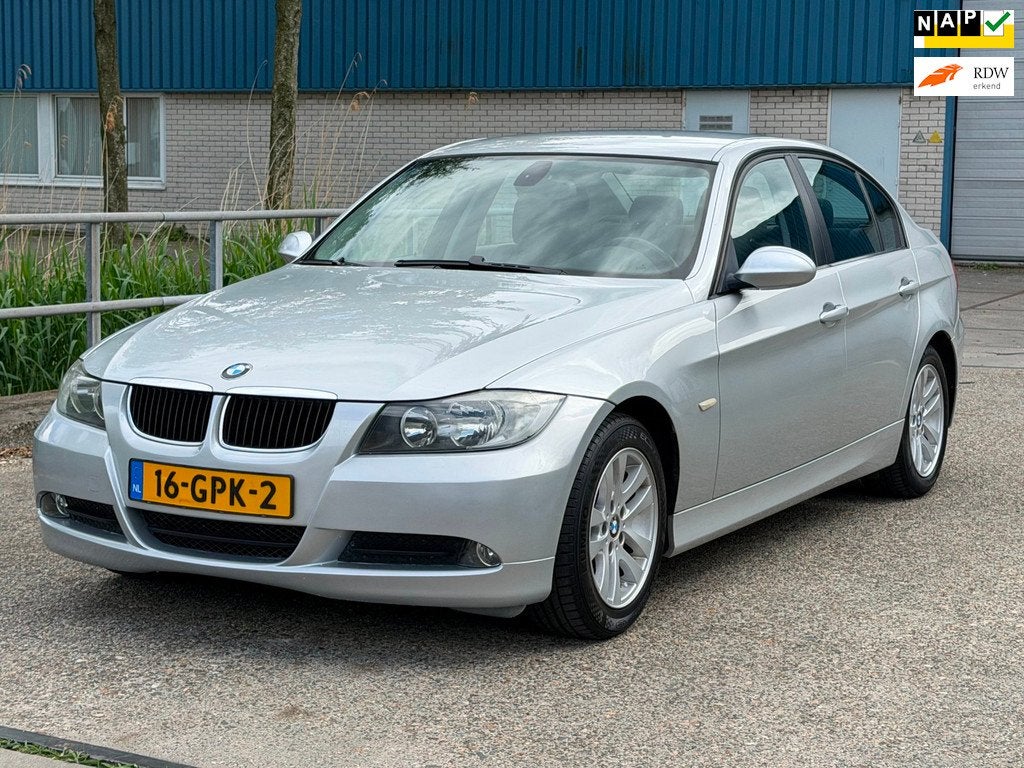 BMW 3-serie 320i Executive 2008 129.000 KM NAP! Airco! PDC!, 1345 kg, Achterwielaandrijving, 4 cilinders, Parkeersensor
