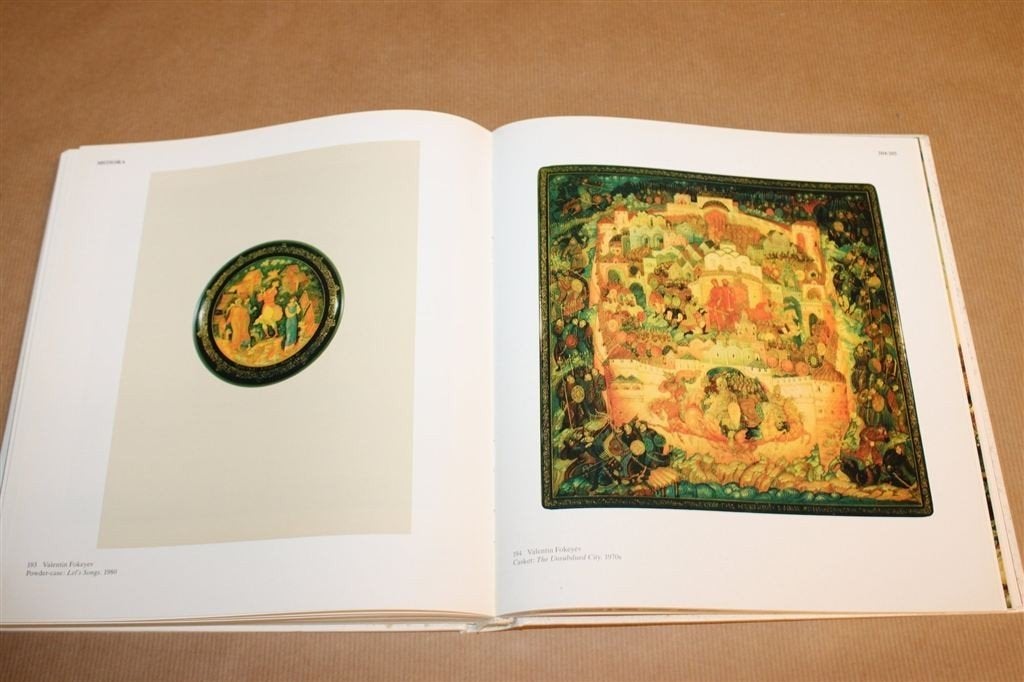 Russische Lakminiaturen — Palekh & Fedoskino [EN], Boeken, Ophalen of Verzenden, Gelezen
