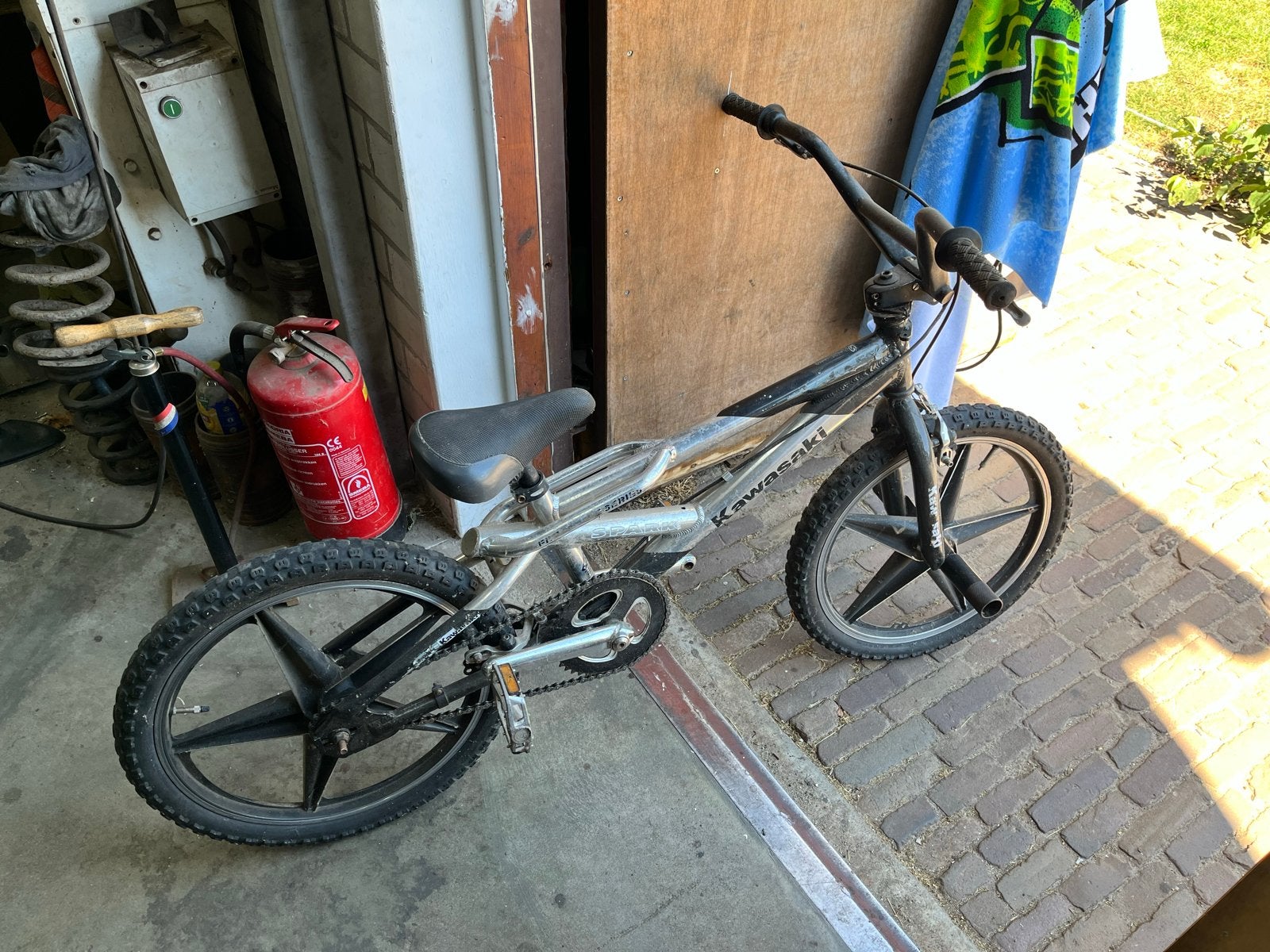 Kawasaki Spark BMX fiets - Gebruikt, 20 inch, Fietsen en Brommers, Fietsen | Crossfietsen en BMX, Ophalen, Staal, Velgrem, Voetsteunen