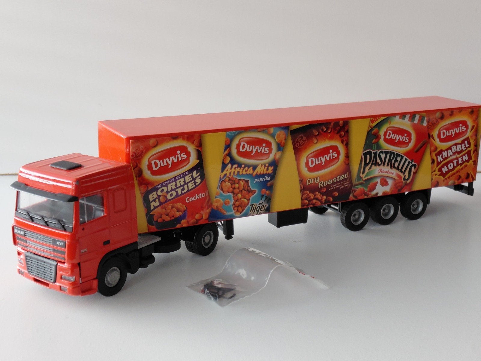 Lion Car DAF XF oplegger Duyvis modelauto vrachtauto, Ophalen of Verzenden, Zo goed als nieuw, Bus of Vrachtwagen, Lion Toys