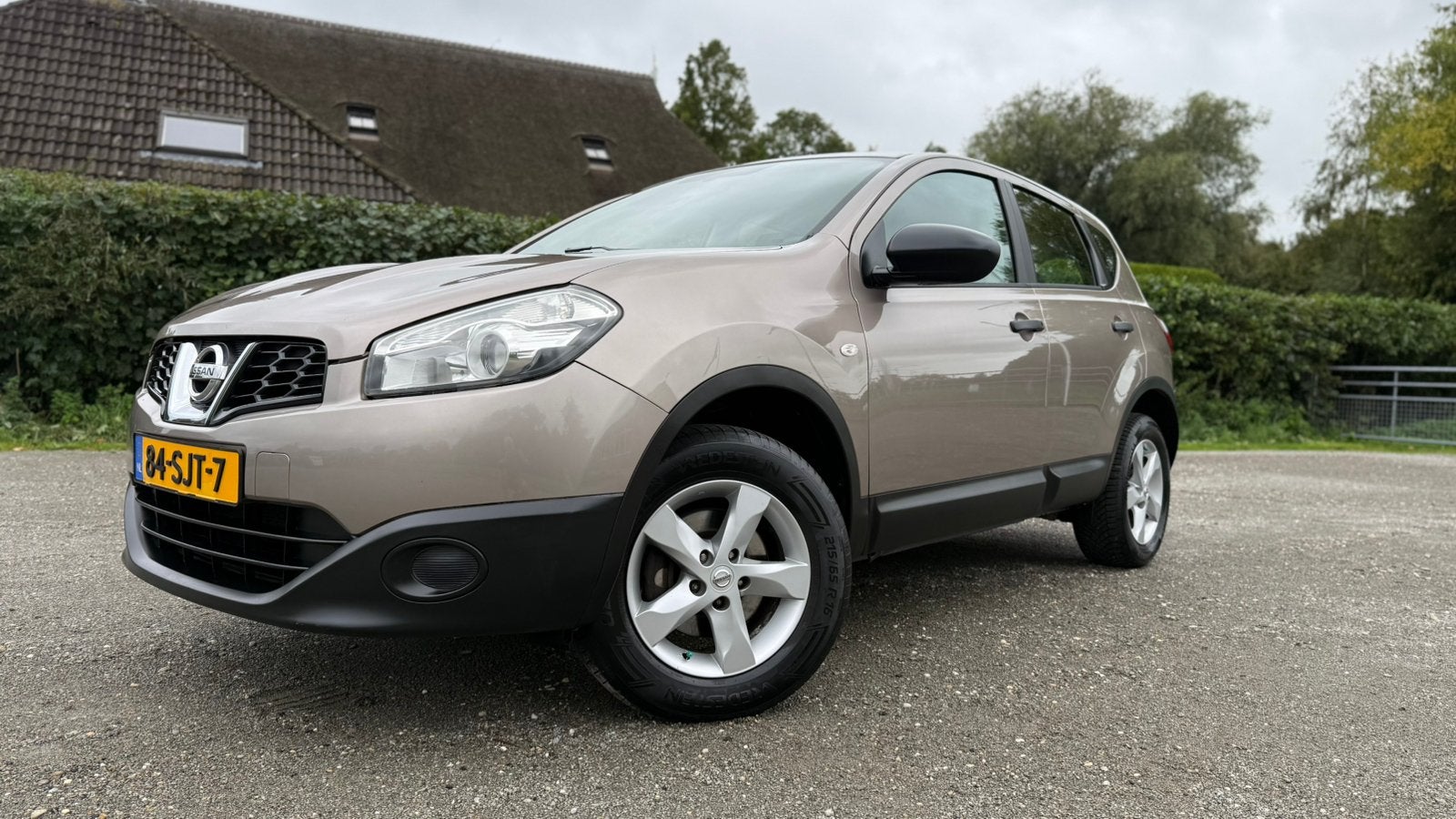 Nissan Qashqai 1.6 Visia 2011 Airco - Cruise - Trekhaak, Auto's, Voorwielaandrijving, 662 kg, Stof, 4 cilinders