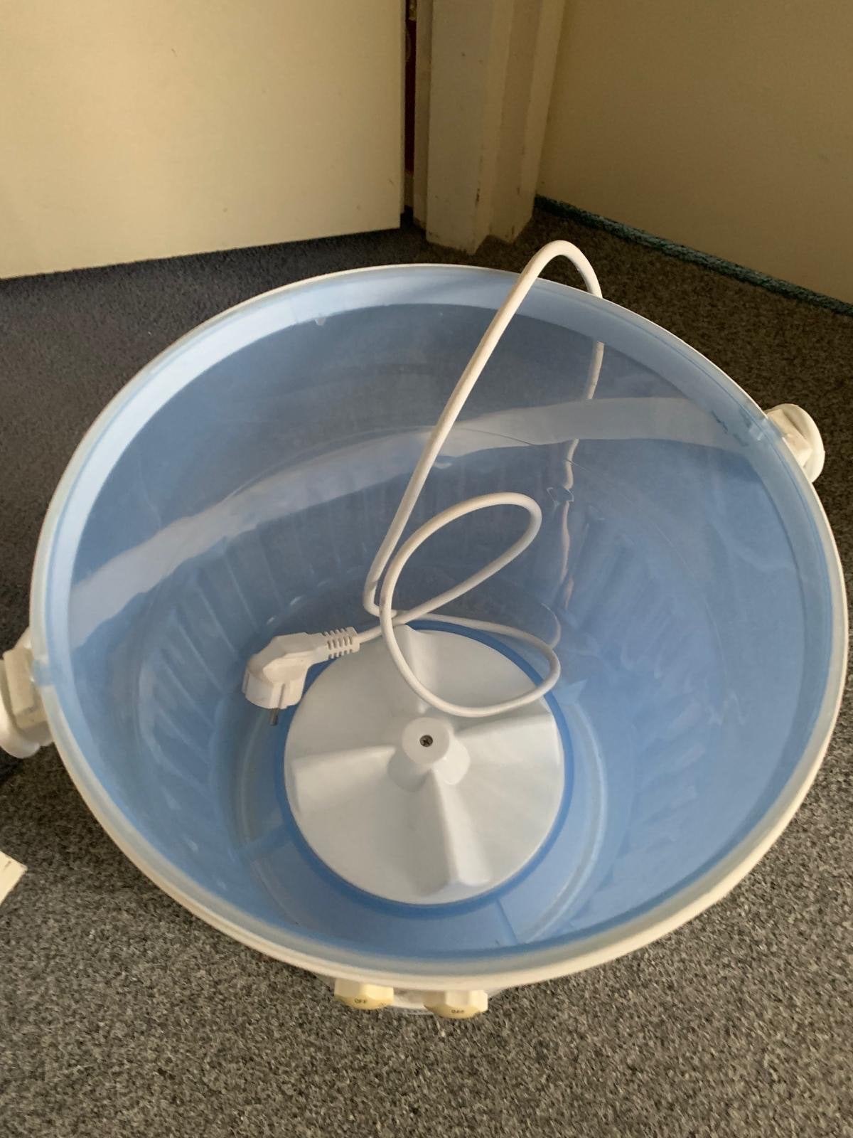 Compacte Camping Wasmachine - Ideaal voor kleine wasjes, Ophalen, Minder dan 85 cm, Minder dan 4 kg, Bovenlader