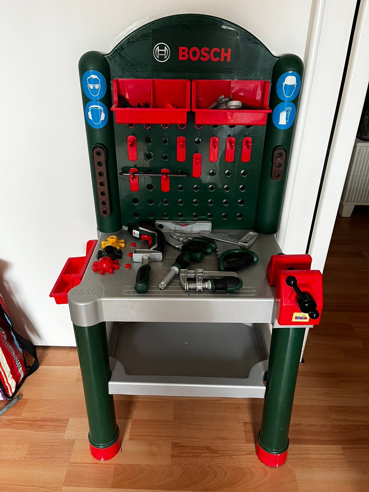 Speelgoedwerkbank met gereedschap Bosch, Kinderen en Baby's, Ophalen, Zo goed als nieuw