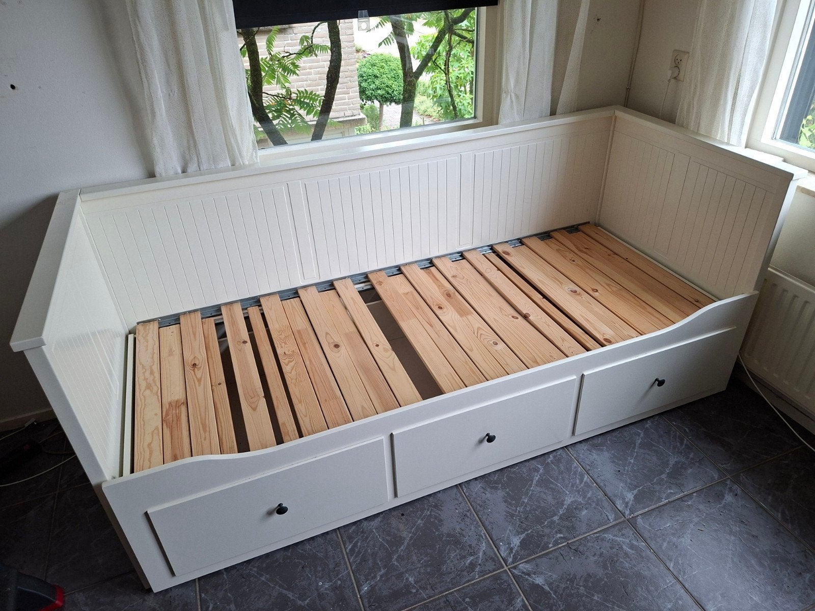 IKEA Hemnes bedbank met lades - uitschuifbaar ZELF DEMONTERE, Huis en Inrichting, Slaapkamer | Bedden, Ophalen, Wit, Tweepersoons