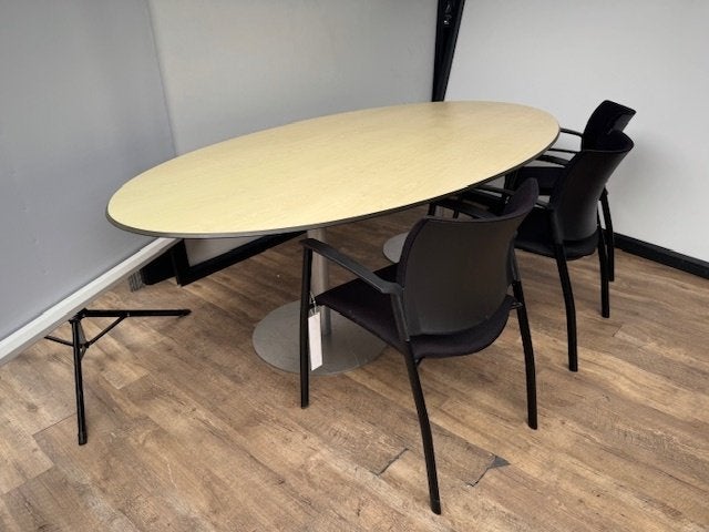 Ovale vergadertafel zuilvoet, Huis en Inrichting, Ophalen, In hoogte verstelbaar