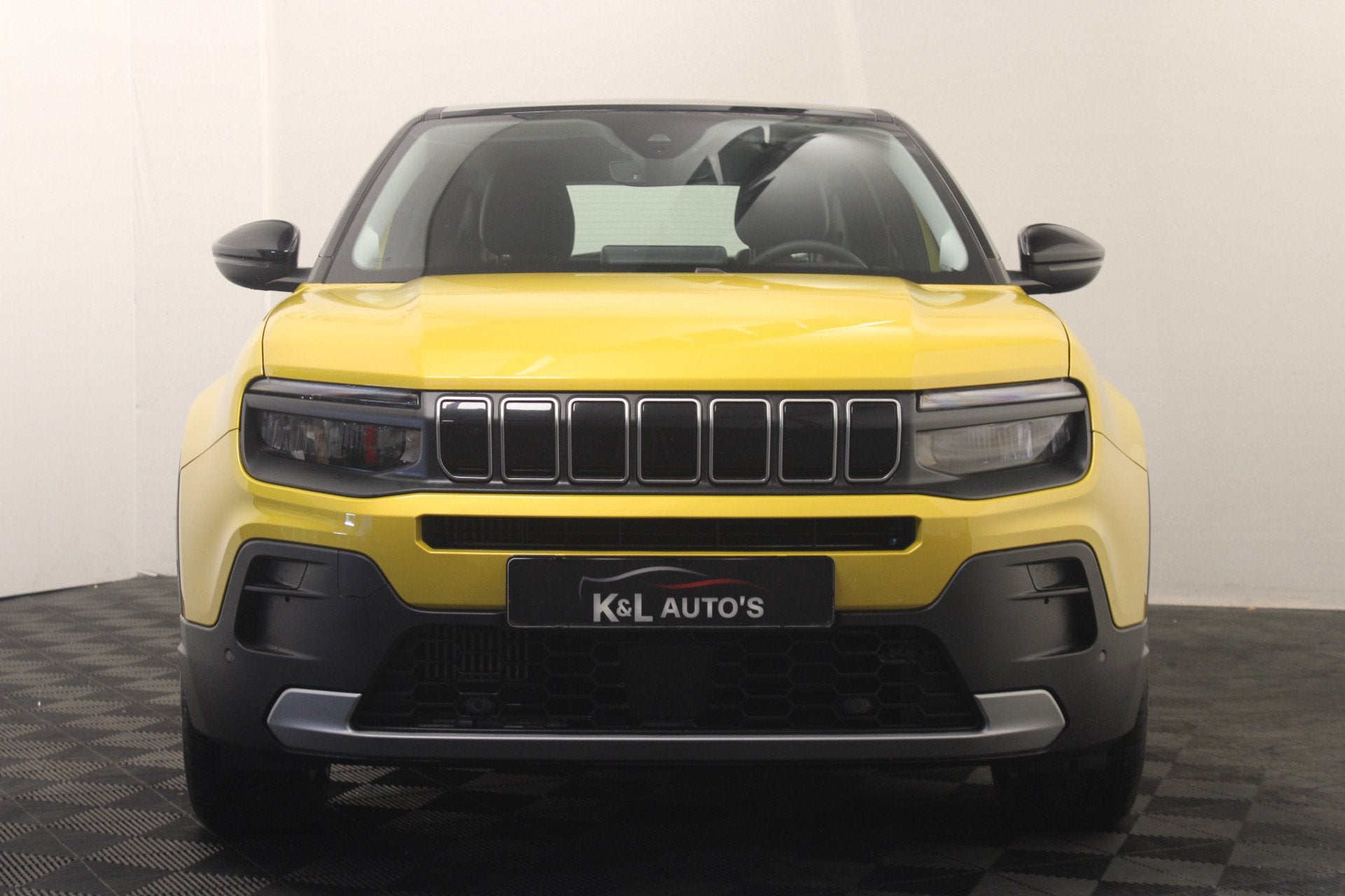 Jeep Avenger 1.2 e-Hybrid Altitude |Massage|Stoelverw.|Camer, Auto's, 1263 kg, Gebruikt, Zwart, 1199 cc