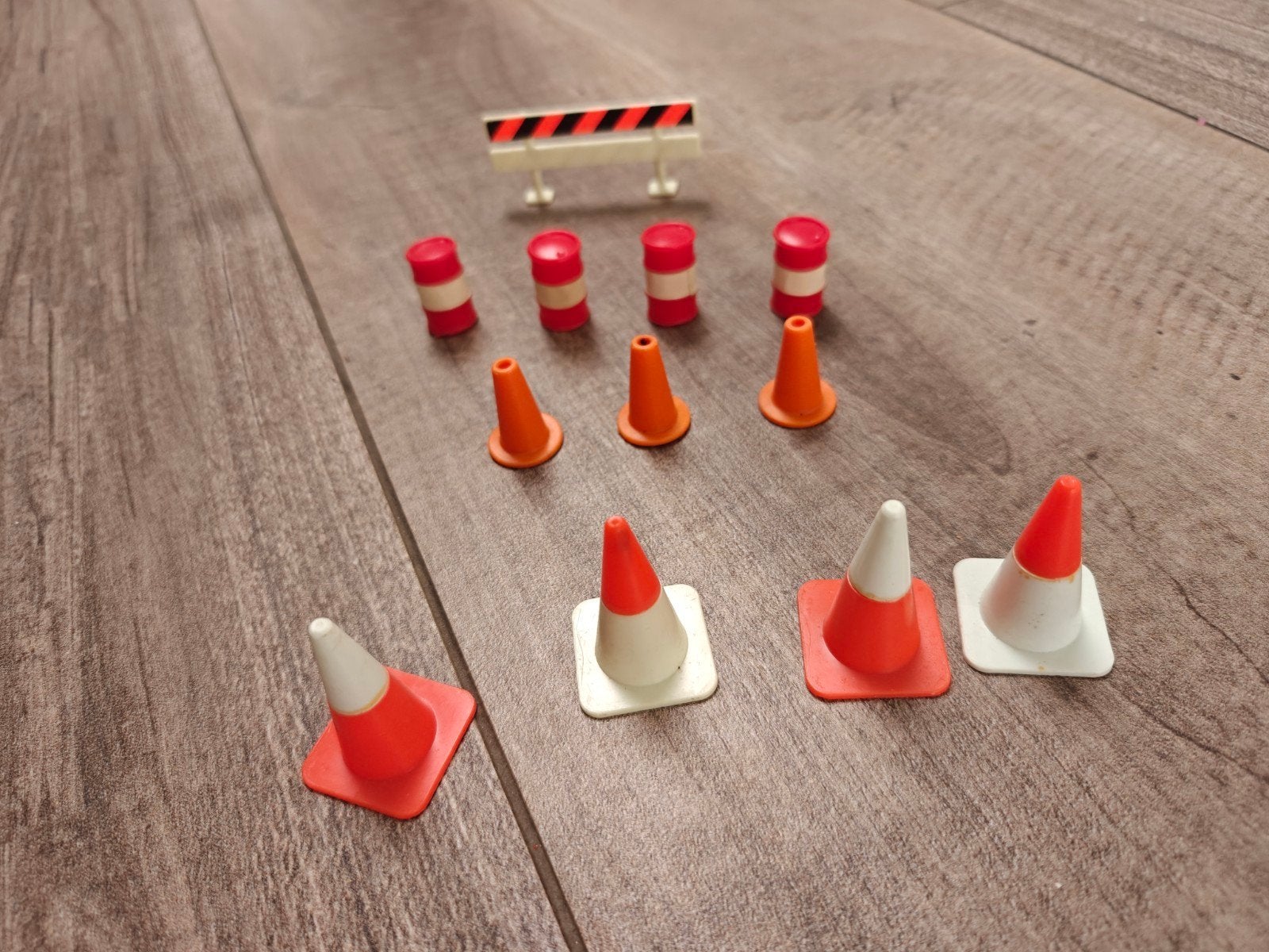 Vintage jaren 80 Playmobil verkeerspionnen en hek, Ophalen of Verzenden, Gebruikt, Jongen of Meisje