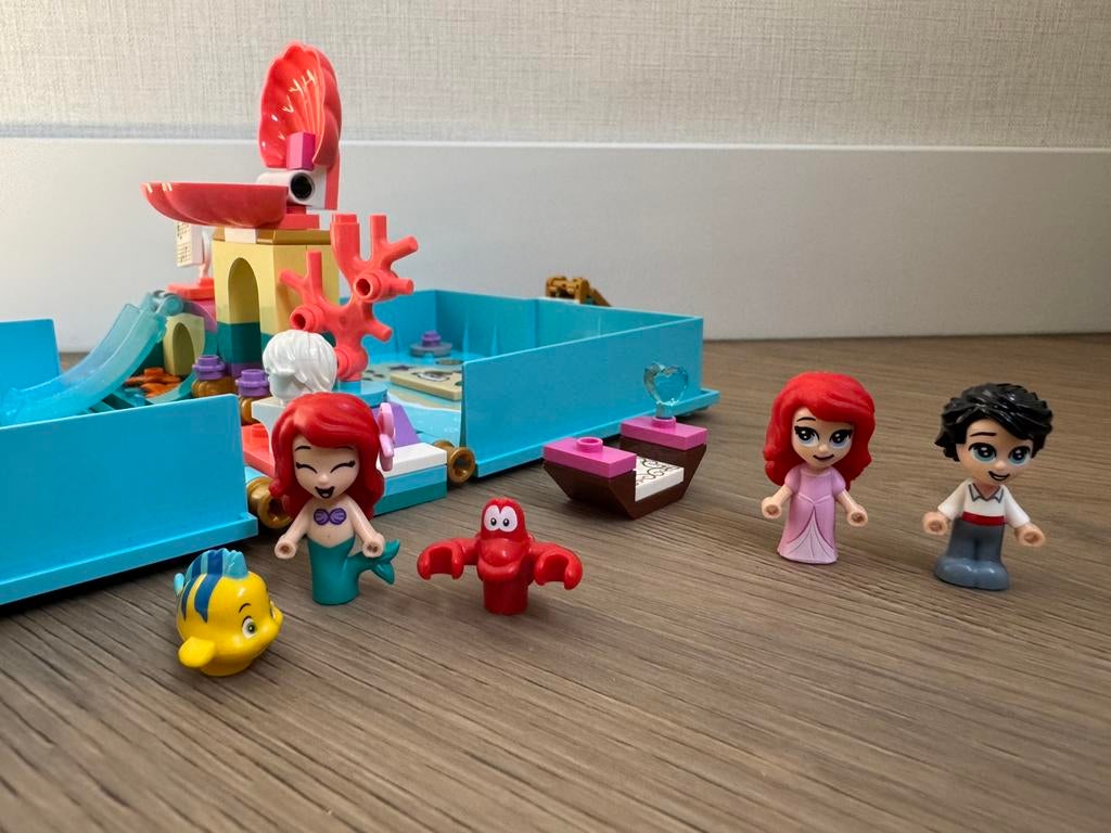 Lego Disney 43176 Ariel’s Avonturenboek, Lego, Ophalen of Verzenden, Zo goed als nieuw, Disney