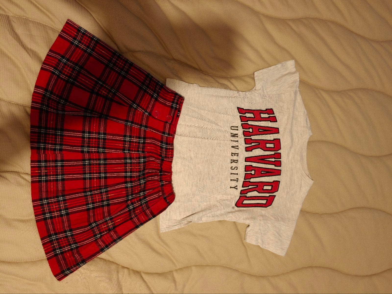 Harvard T-shirt en geruite rok set, Ophalen of Verzenden, Onbekend, Maat 36 (S), Gedragen