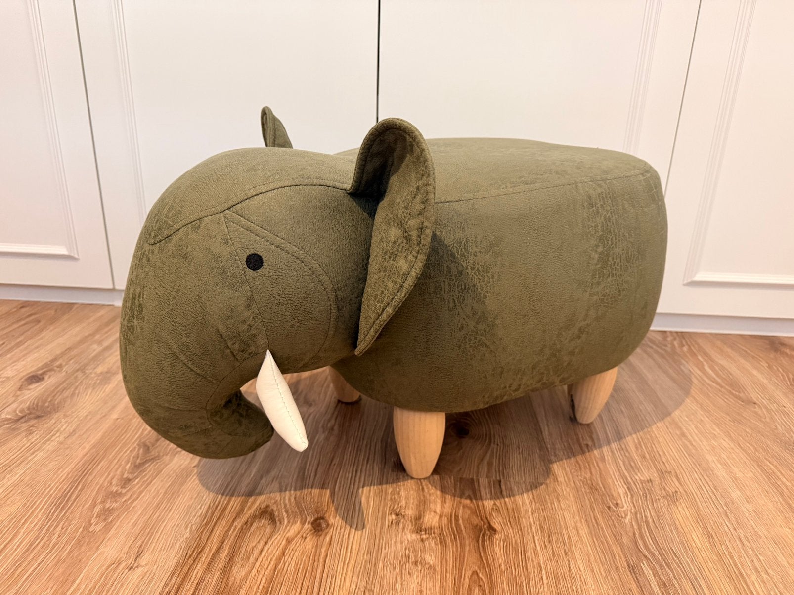 Leuke poef/kruk olifant, Ophalen, Zo goed als nieuw, Rond, Minder dan 50 cm