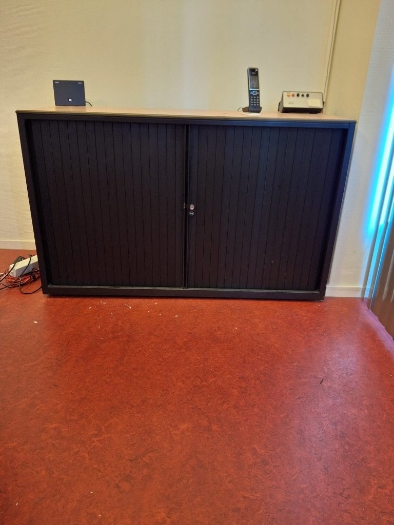 Lage roldeur /archiefkast, Huis en Inrichting, Ophalen, Overige materialen, Gebruikt, 100 tot 150 cm