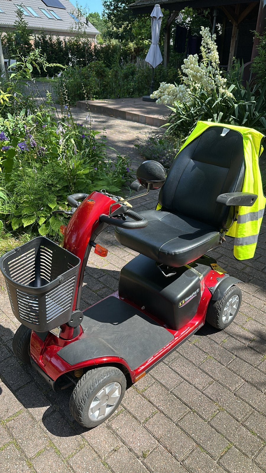 Comfortabele scootmobiel – rijdt goed – inclusief oplader, Ophalen, Gebruikt, Overige merken, 11 t/m 15 km/u