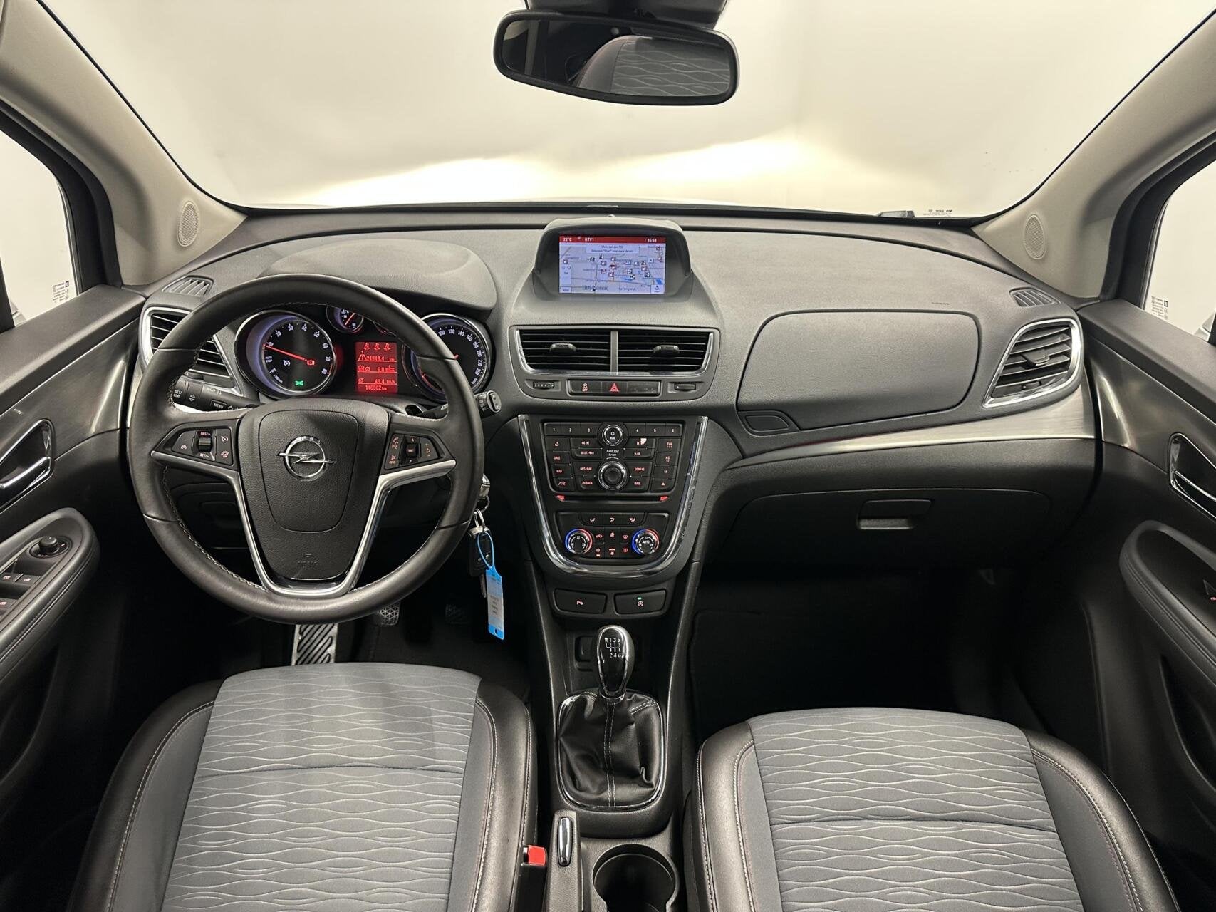 Foto 2 van Opel Mokka 1.4 T Cosmo TREKHAAK NAVIGATIE ECC CRUISE LM.