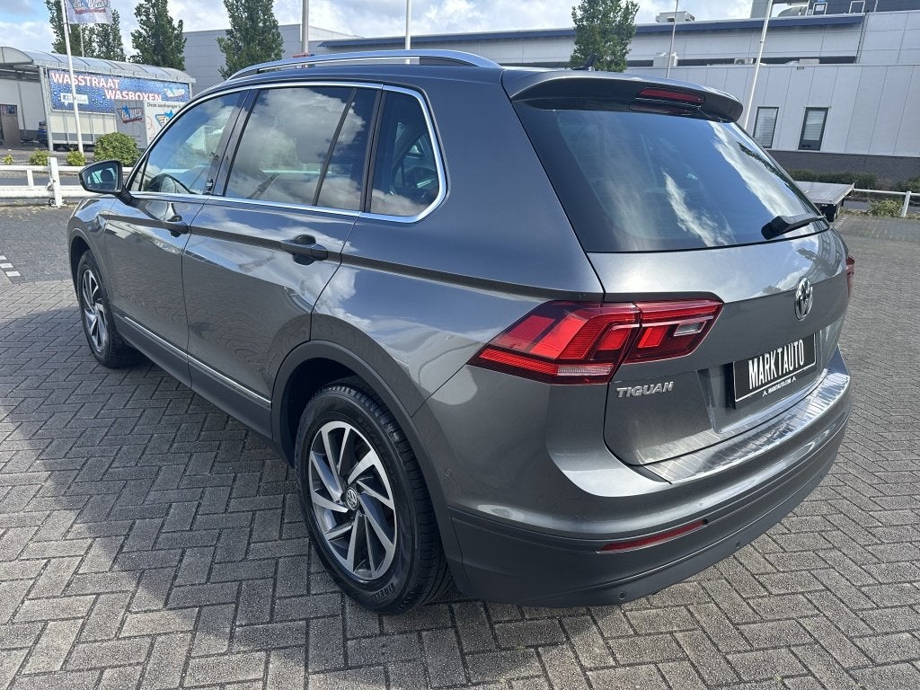 Volkswagen Tiguan 1.4 TSI Sound Navi Carplay Adaptive Cruise, Auto's, Gebruikt, Euro 6, 4 cilinders, Handgeschakeld