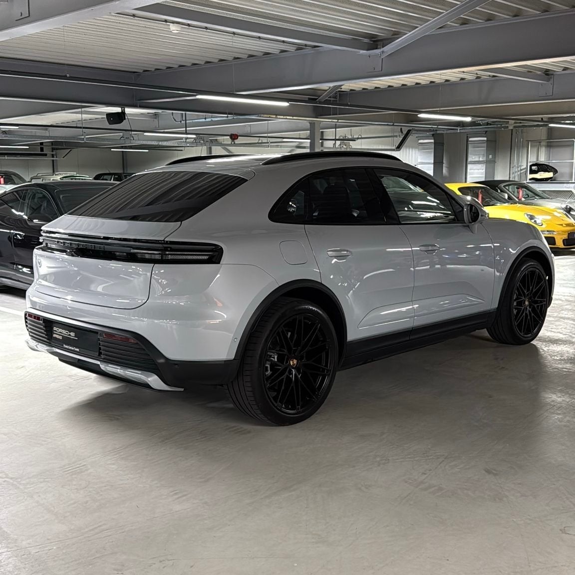 Porsche Macan EV 100kWh - fabrieksgarantie (inruil mogelijk), Auto's, Porsche, Automaat, Origineel Nederlands, Vierwielaandrijving