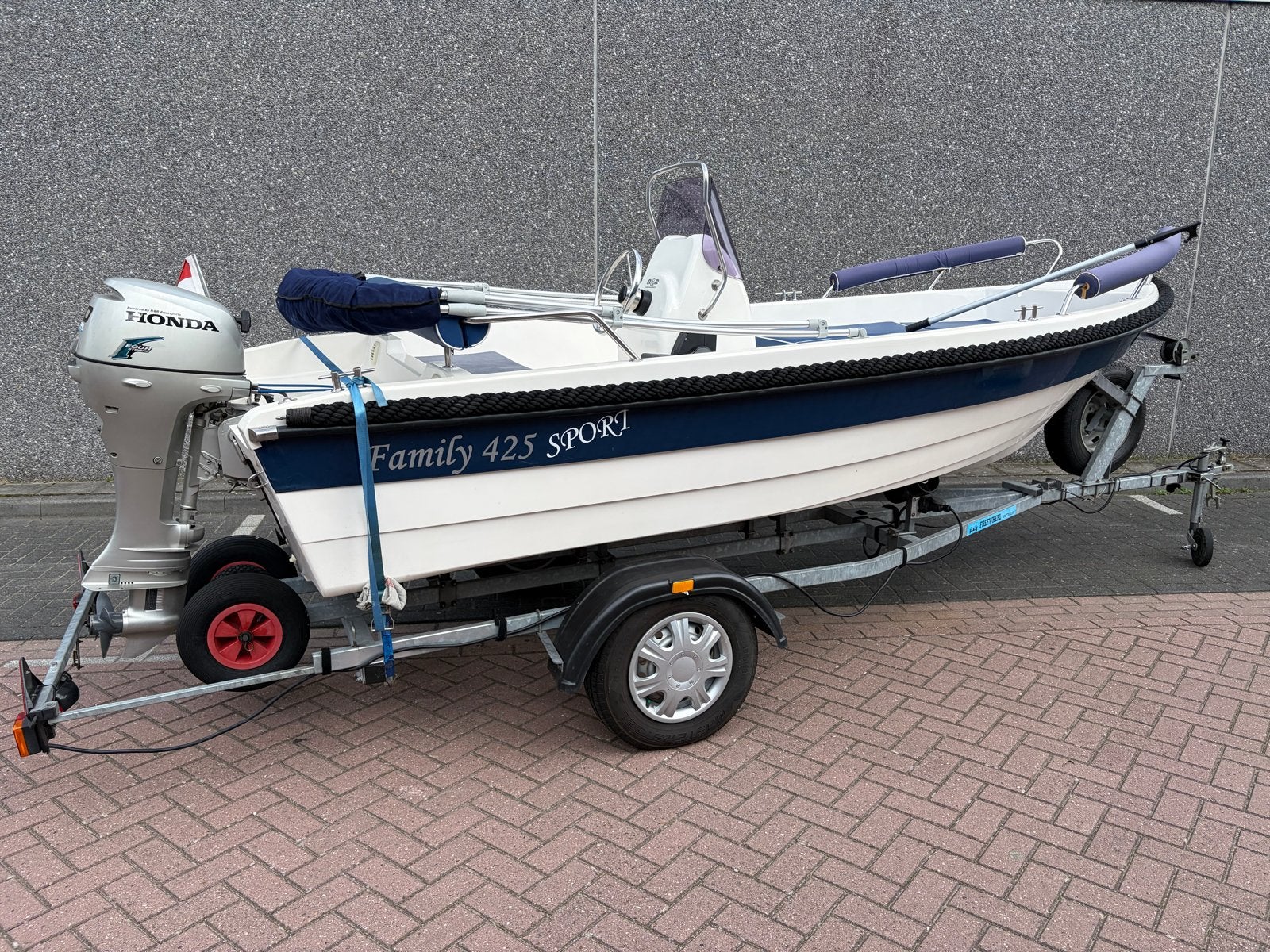 Goed onderhouden Family 425 Sport sloep met Honda 10pk motor, Watersport en Boten, Gebruikt, Ophalen of Verzenden, Elektrische start