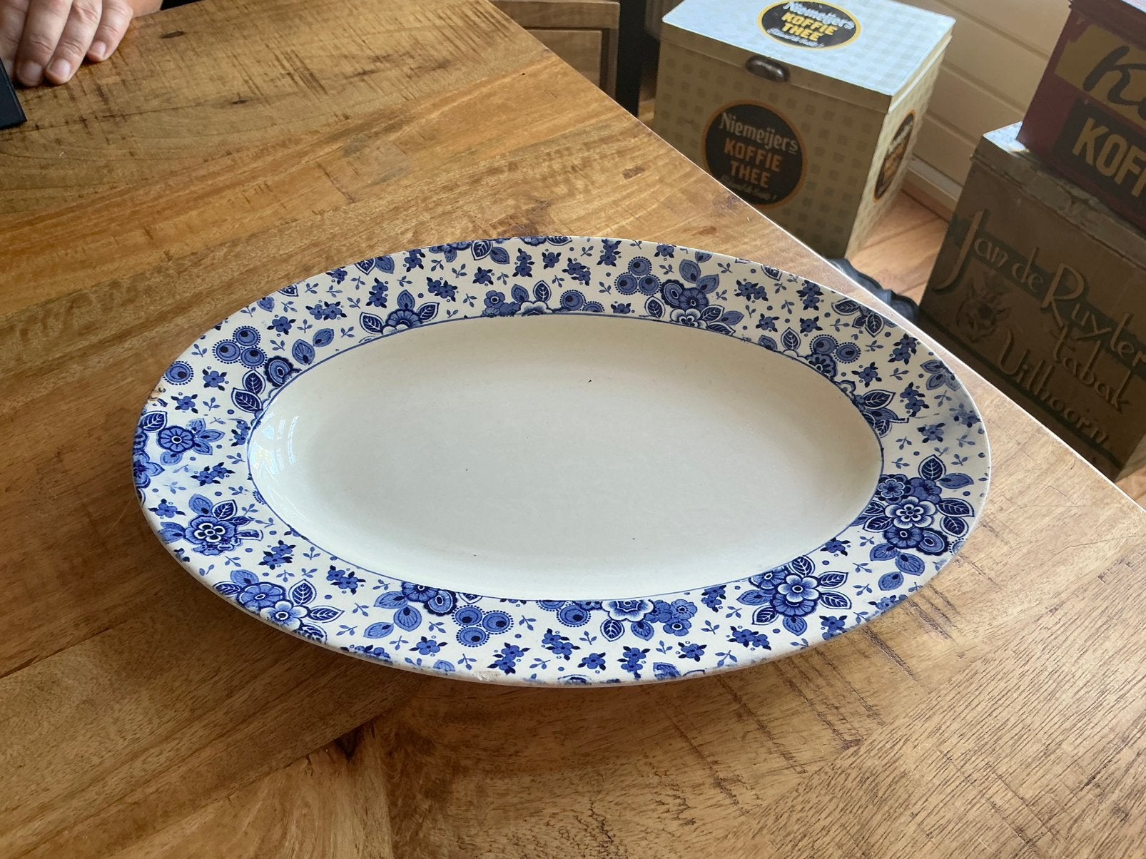 Beatrix servies schaal, Antiek en Kunst, Antiek | Servies los, Ophalen of Verzenden