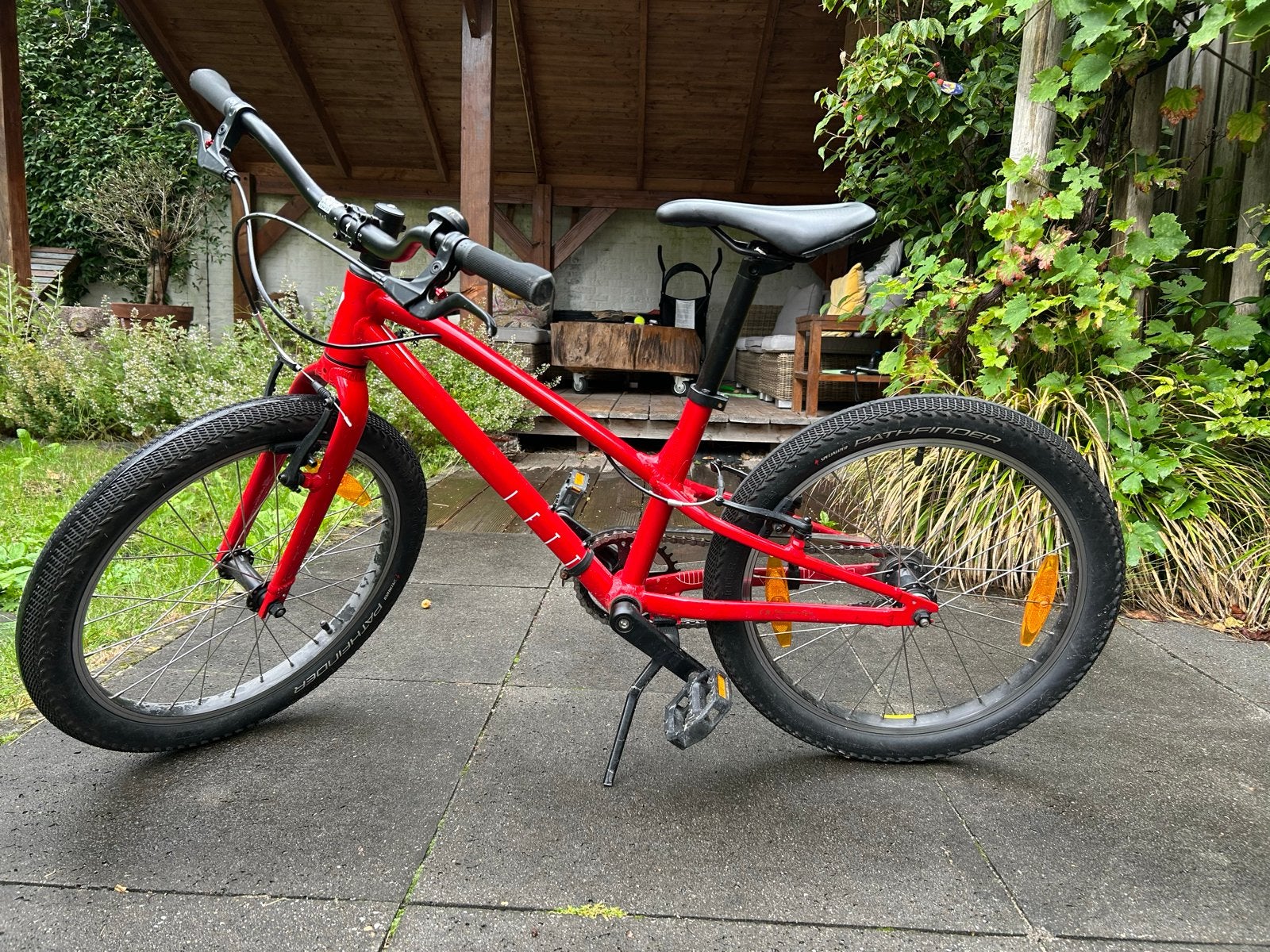 Specialized Jett 16 inch kinderfiets - Zo goed als nieuw, Ophalen, Zo goed als nieuw, Velgrem, 16 tot 20 inch