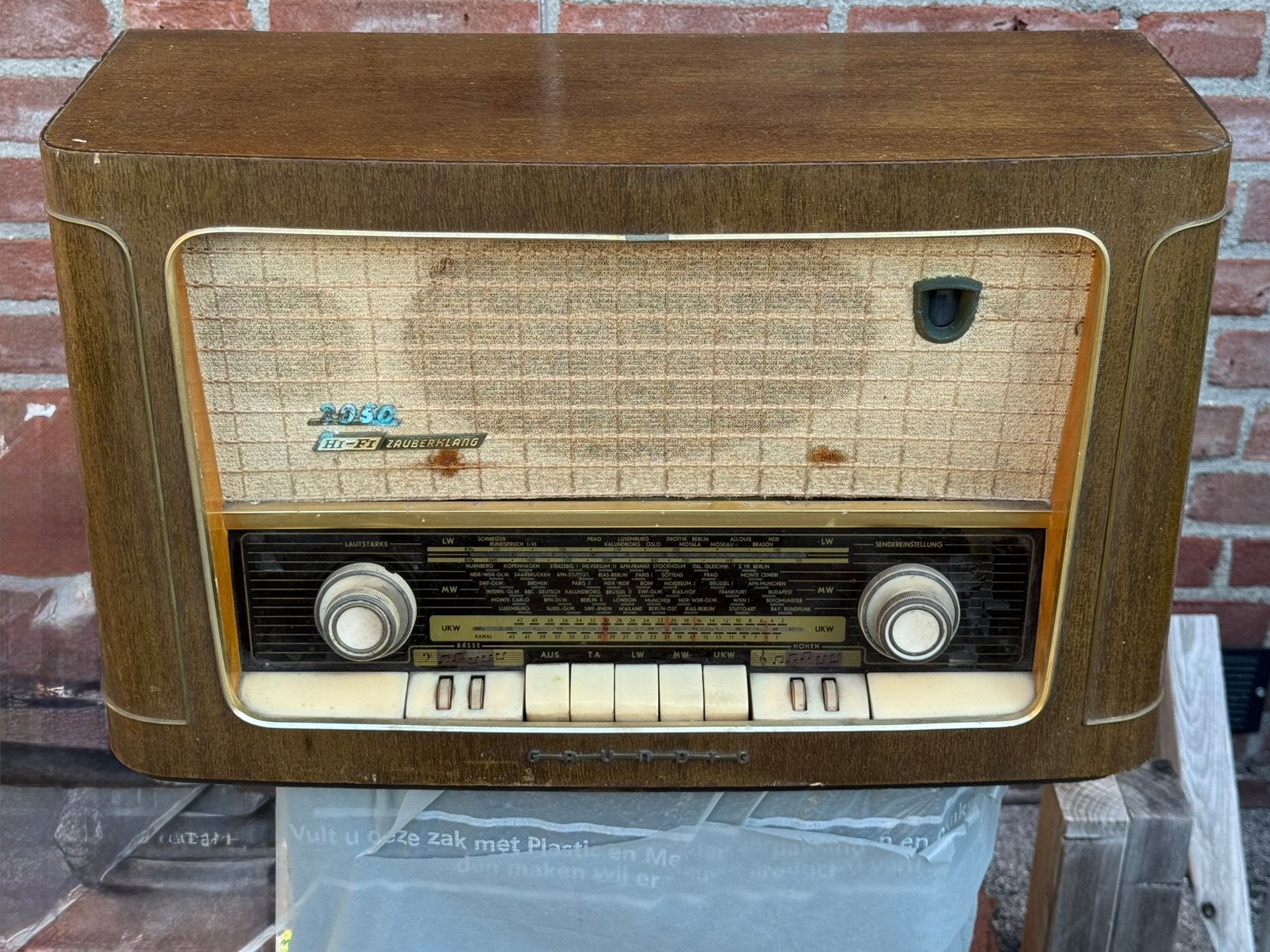 Oude lampenradio grundig werking onbekend vaste pr ophalen, Antiek en Kunst, Ophalen