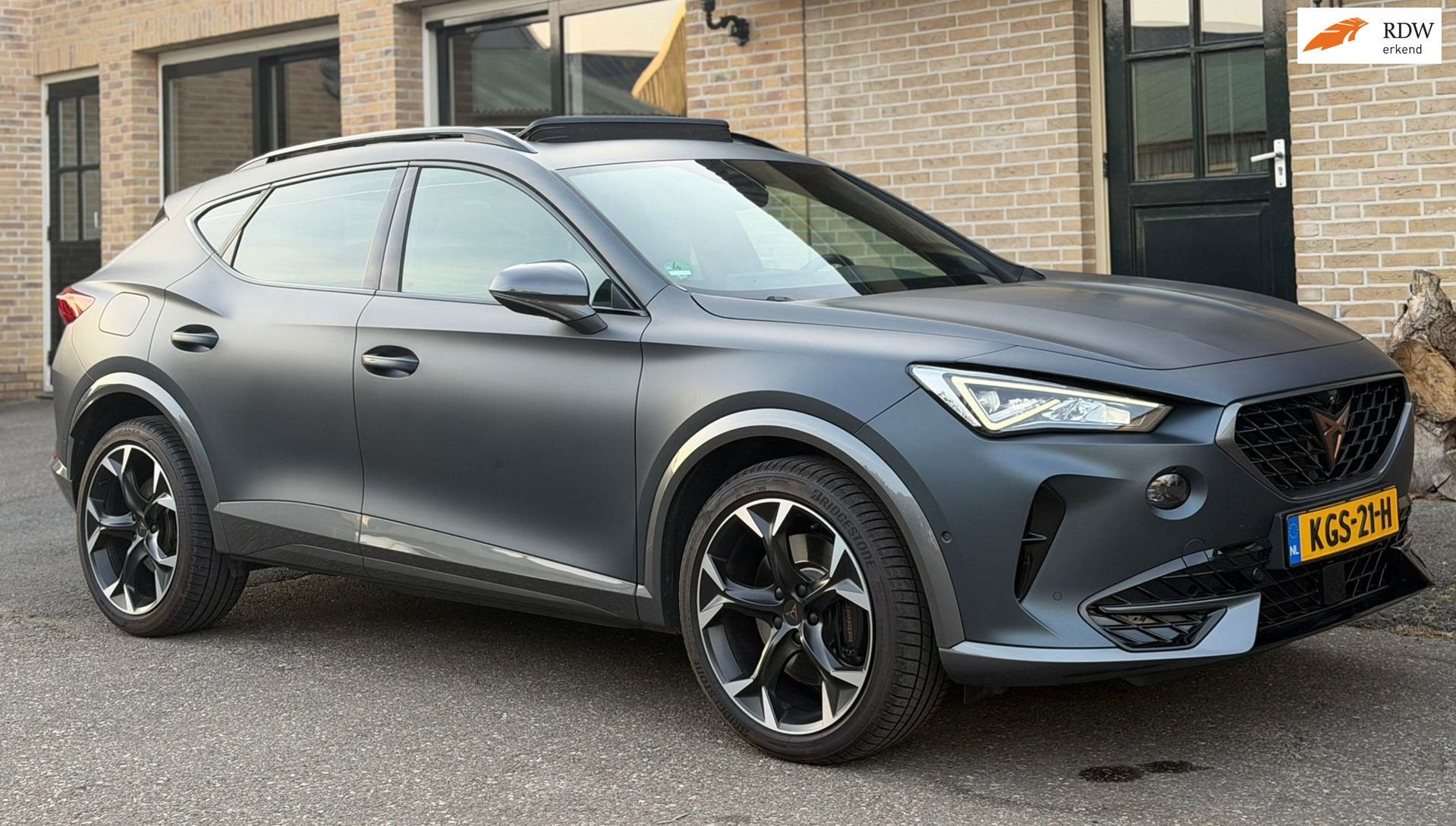 Cupra Formentor 245PK| PANO| CAMERA 1.4 e-Hybrid VZ Performa, Auto's, Dealer onderhouden, Gebruikt, 4 cilinders, Leder en Stof