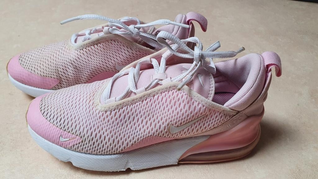 Nike Air Max 270 maat 35, Gebruikt, Sportschoenen, Nike, Verzenden
