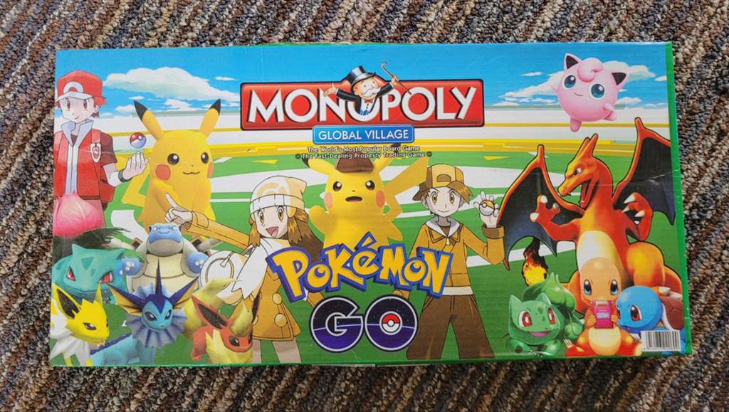 Vintage Pokémon Go Monopoly / Global Village /, Vijf spelers of meer, Ophalen of Verzenden, Gebruikt