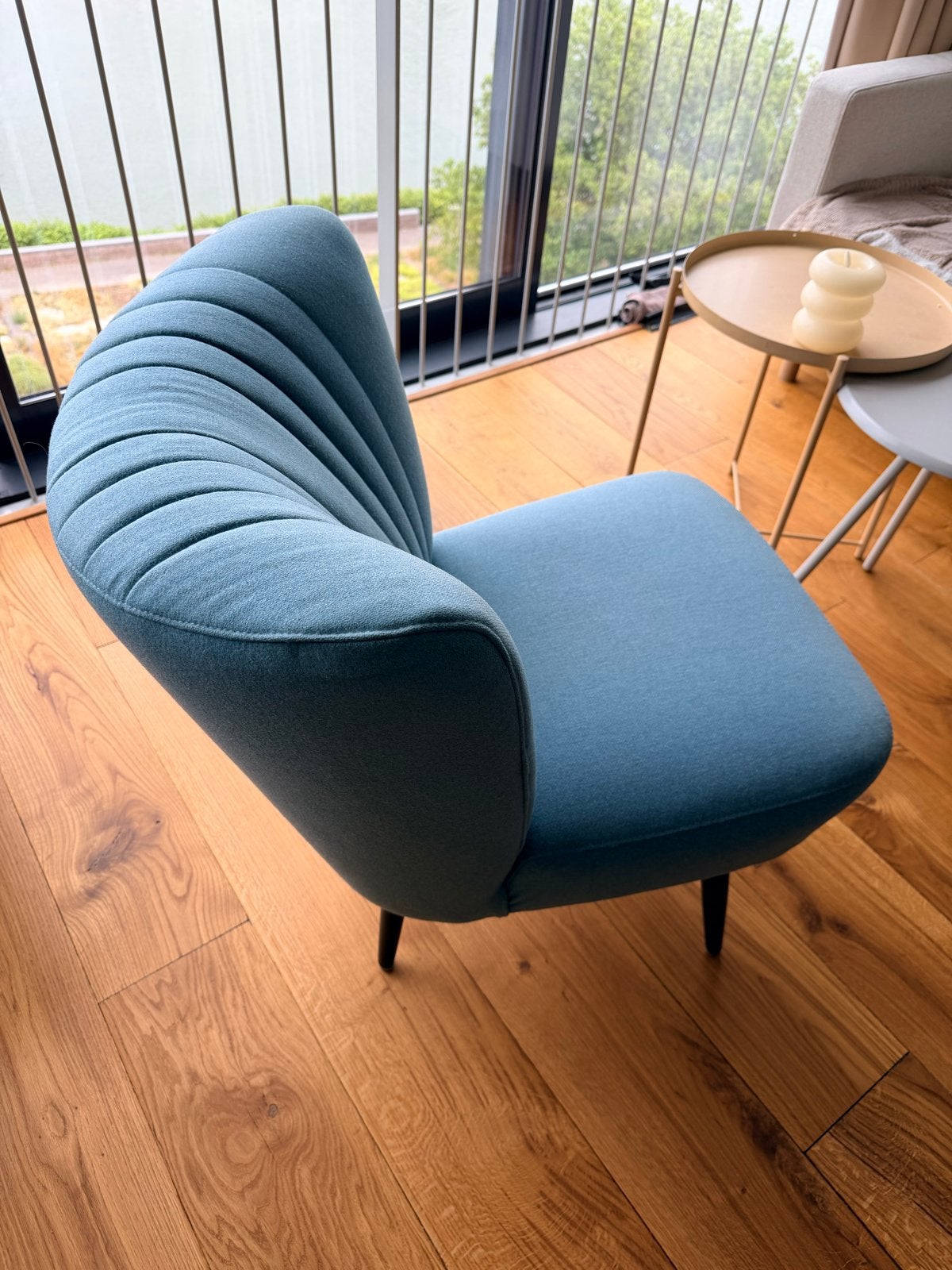 Retro fauteuil in hip jasje - Perfect voor woon- of slaapkam, Huis en Inrichting, Fauteuils, Ophalen, Gebruikt, Stof