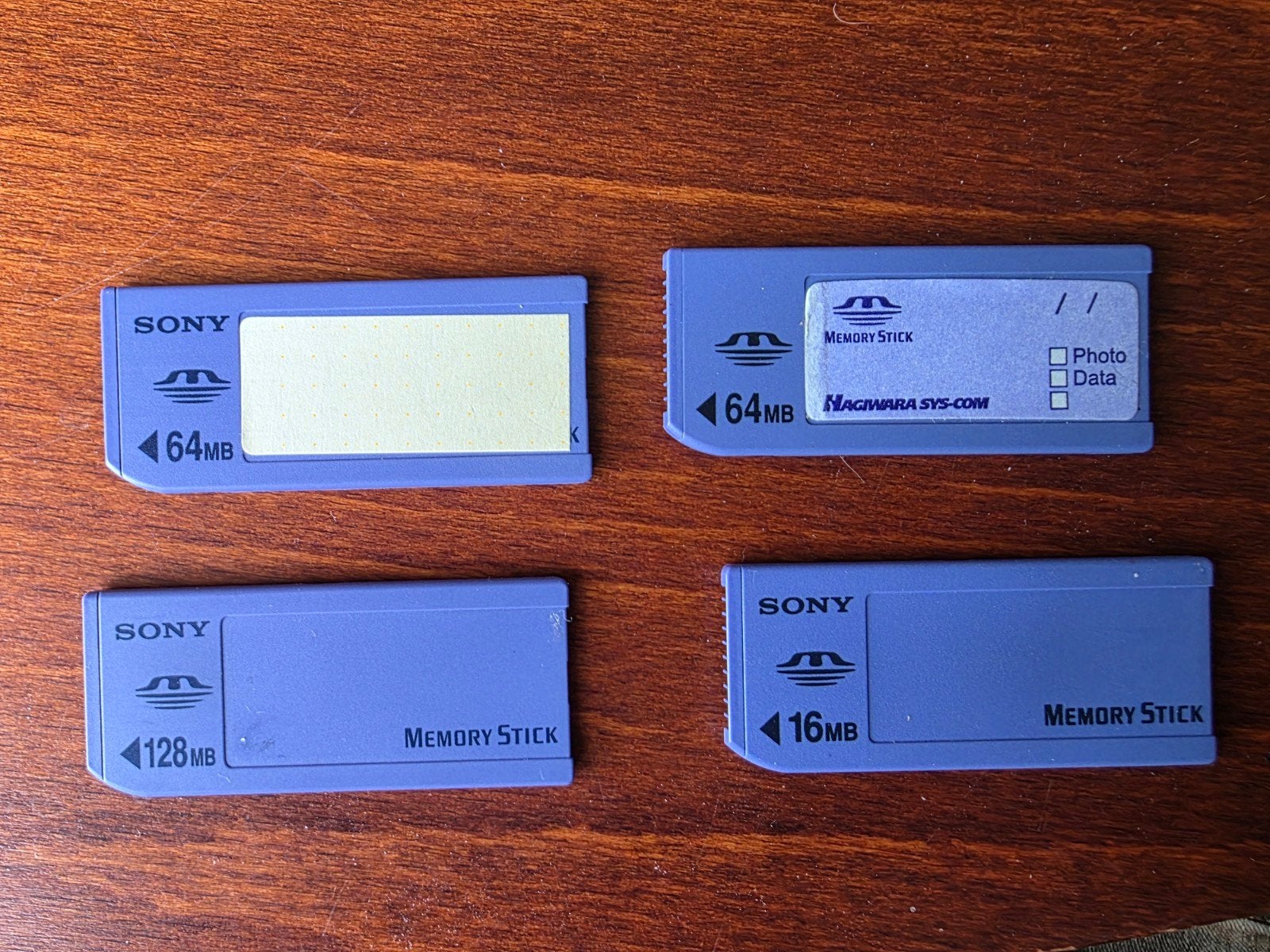 Memory sticks Sony 128 64 64 16 mb, Memory stick, Ophalen of Verzenden, Fotocamera, 128 GB