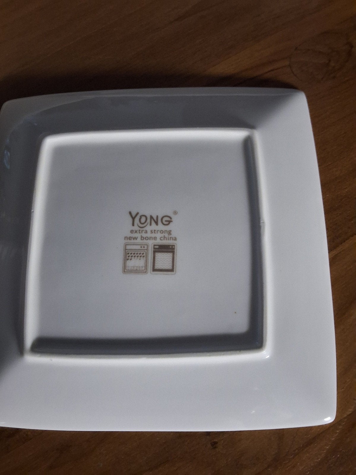 Yong Servies - Borden, Kommen en Kopjes - Wit, Modern, Huis en Inrichting, Ophalen, Overige merken, Zo goed als nieuw, Modern
