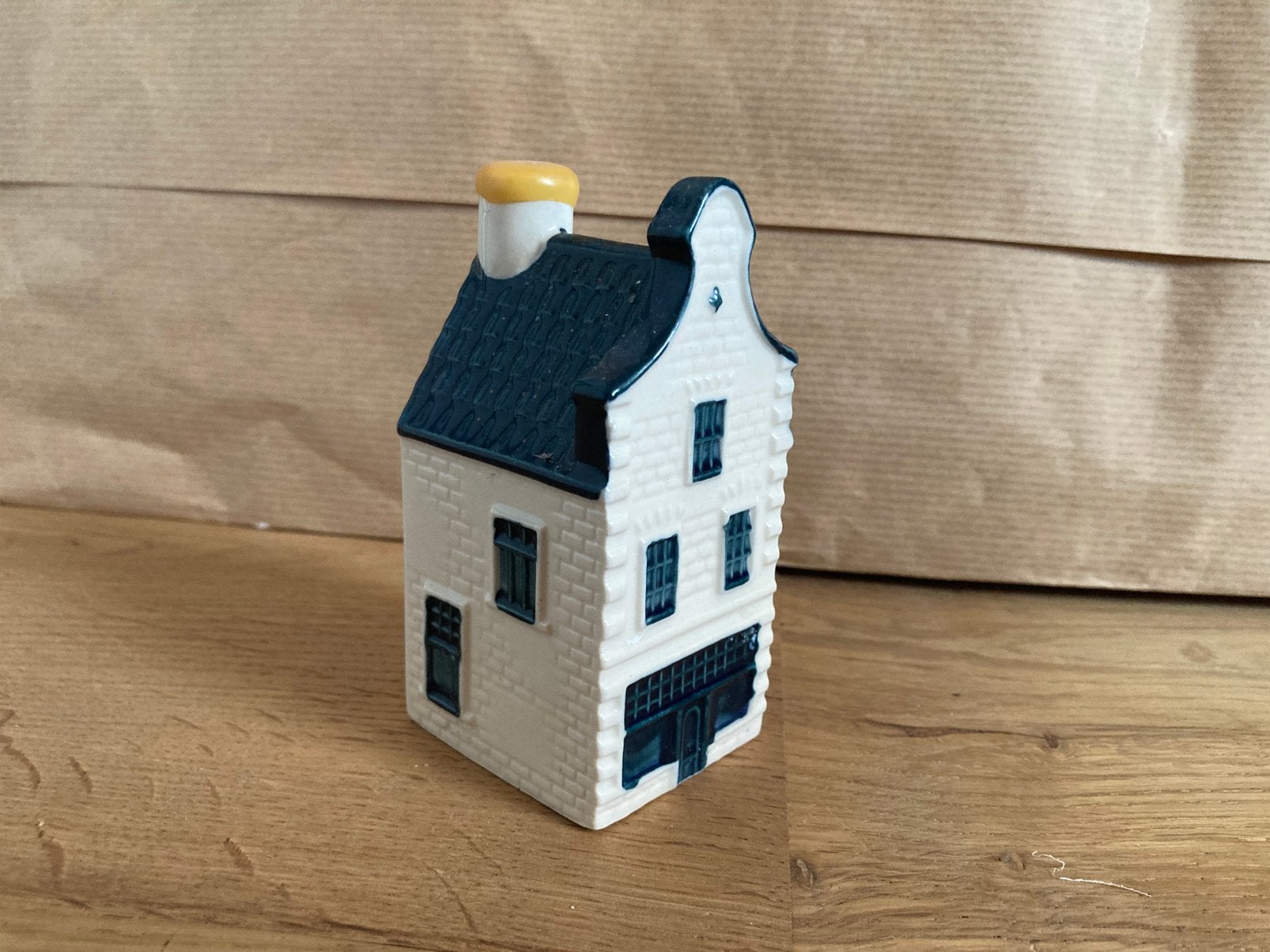 KLM huisje nummer 36, Ophalen of Verzenden, Zo goed als nieuw, Gevuld